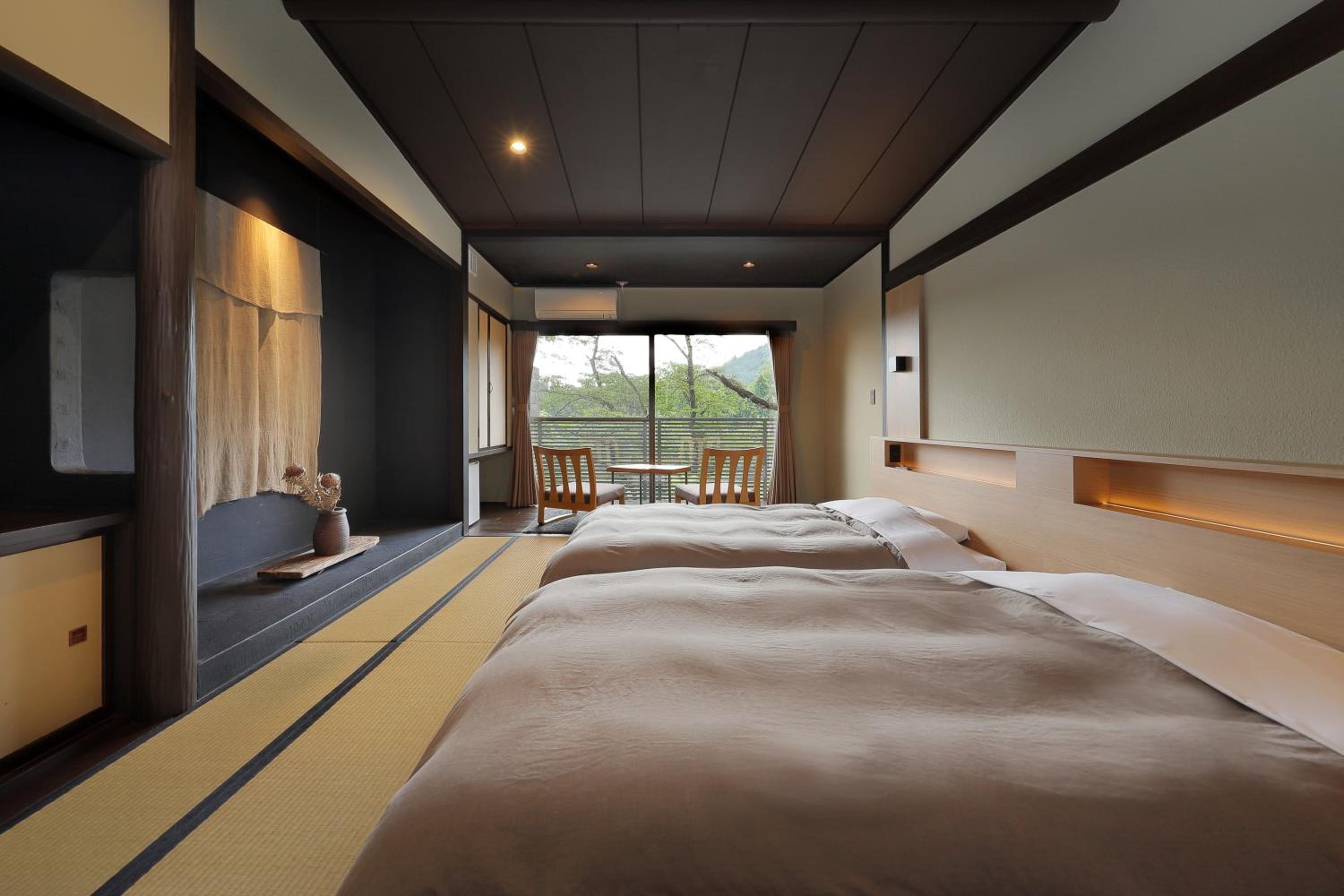 Japanese-Style Room (6 Tatami) with Shared Bathroom- Non-Smoking - Photo 6