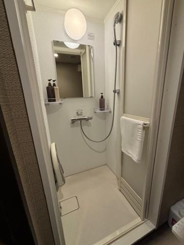 Queen Room - Non-Smoking photo 3