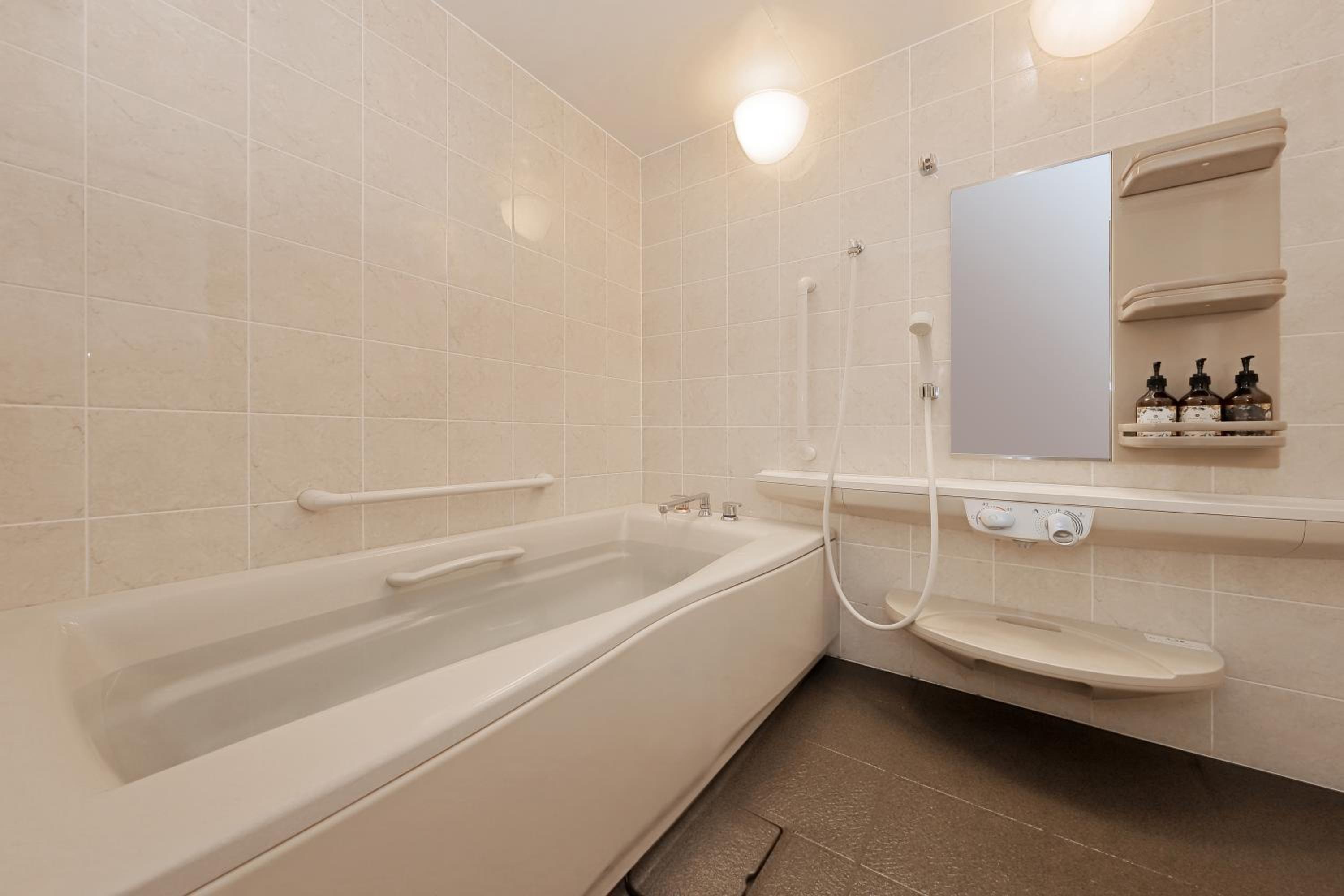 Japanese-Style Room (8 + 6 Tatami) with Private Bathroom- Non-Smoking photo 3