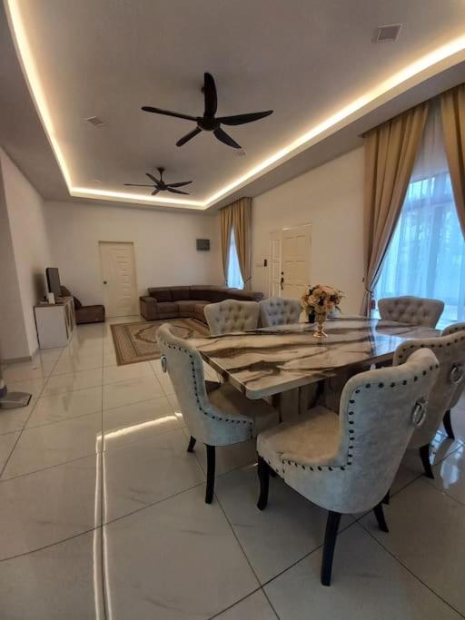 Three-Bedroom Villa photo 1
