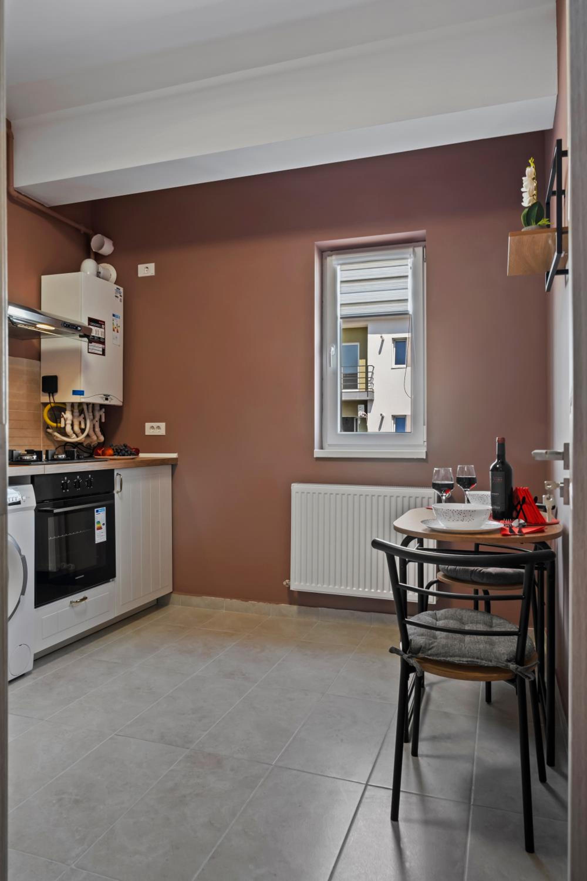 One-Bedroom Apartment photo 3