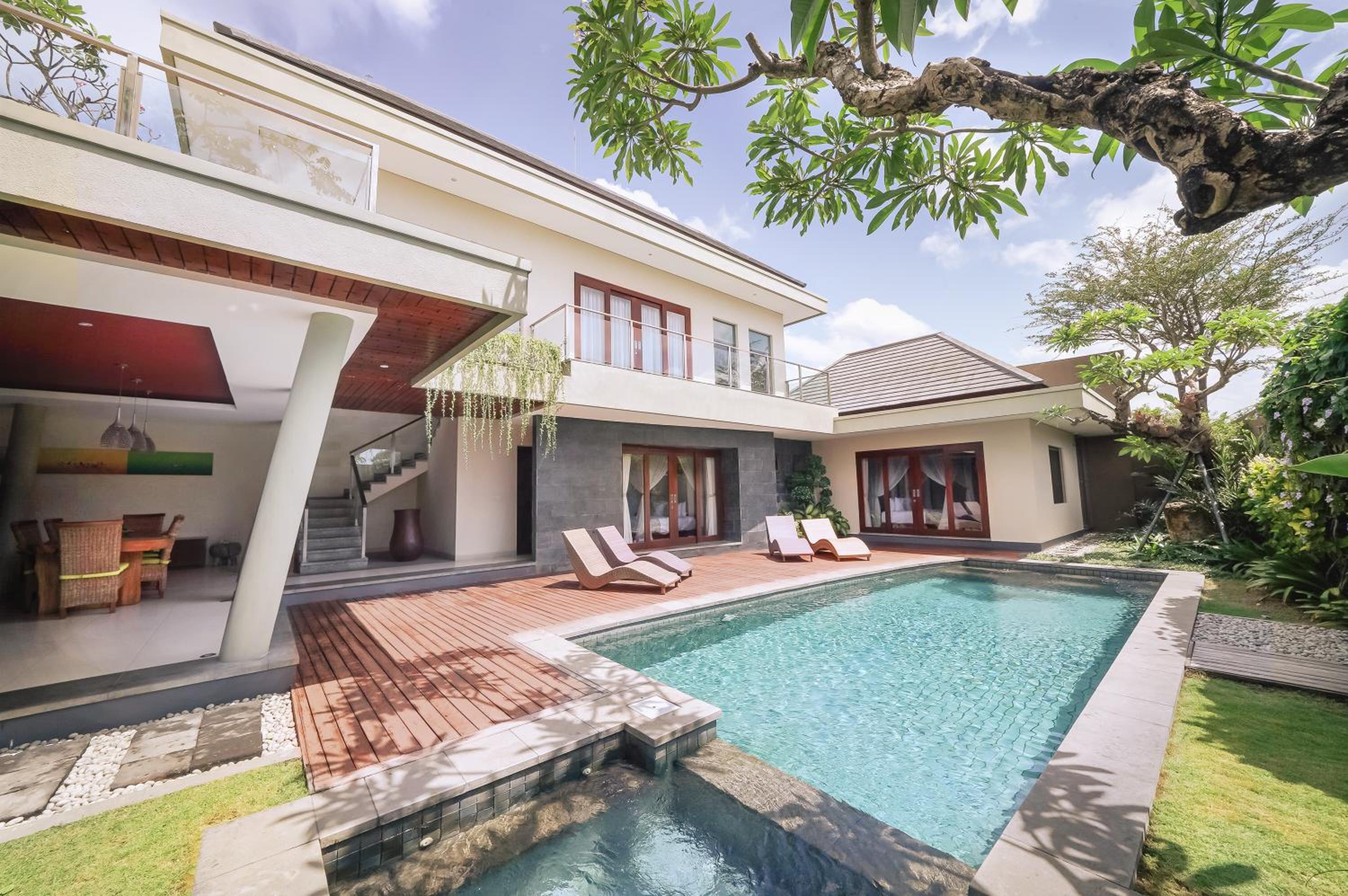 Three-Bedrooms Family Pool Villa thumbnail 6