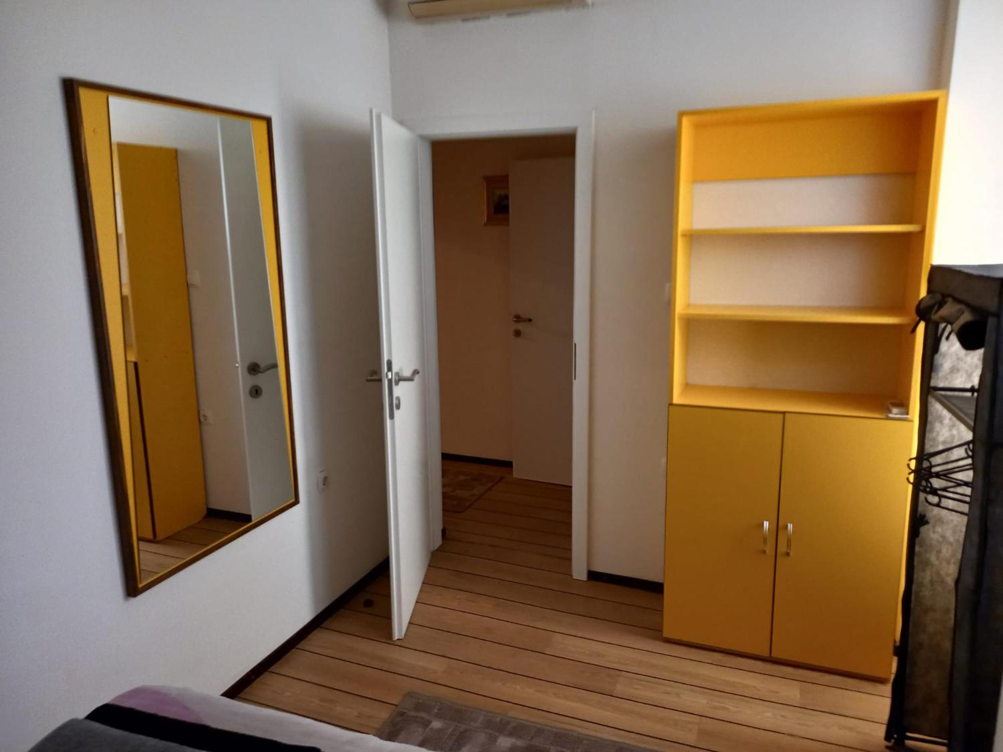 One-Bedroom Apartment - Photo 8