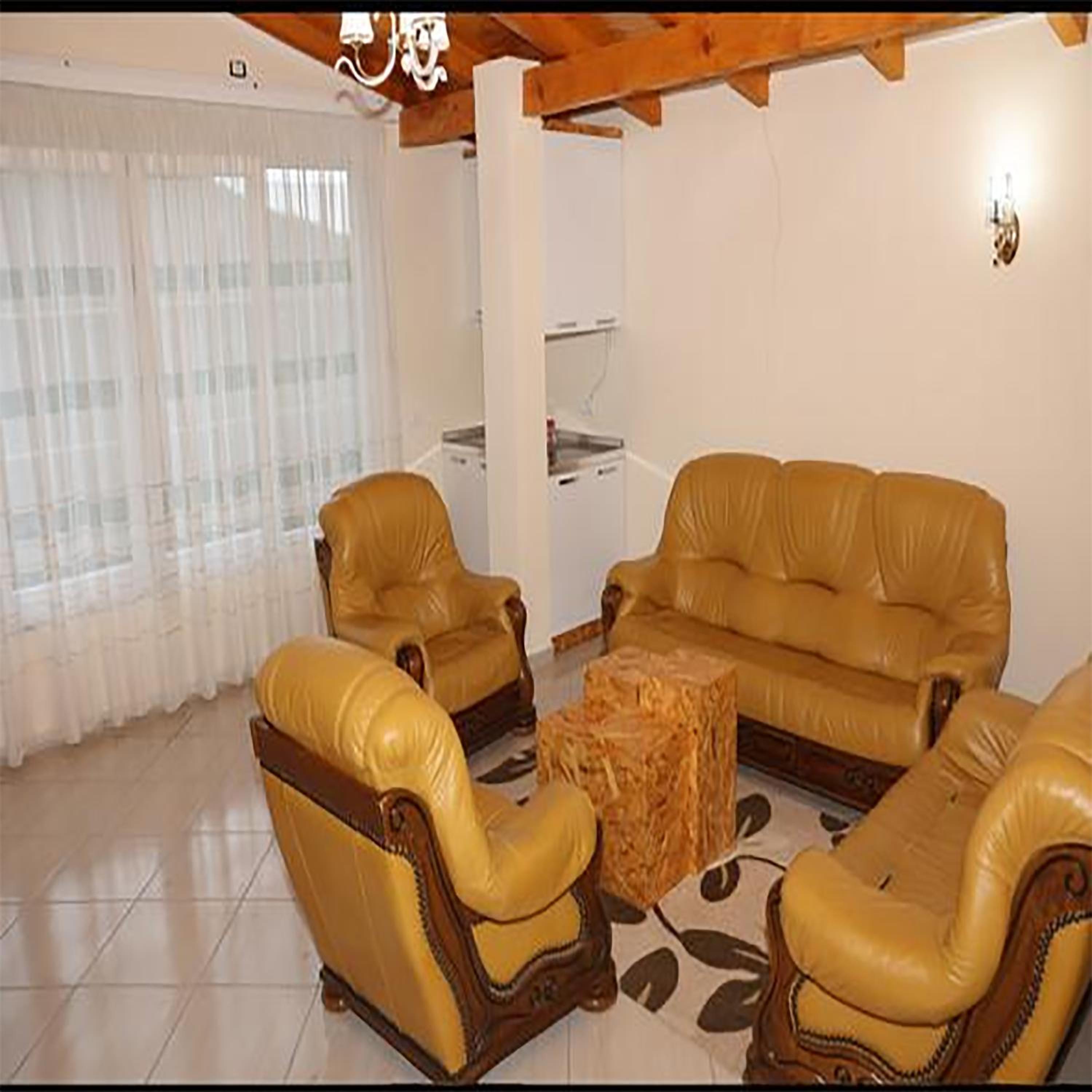Apartment with Balcony and Mountain View photo 2