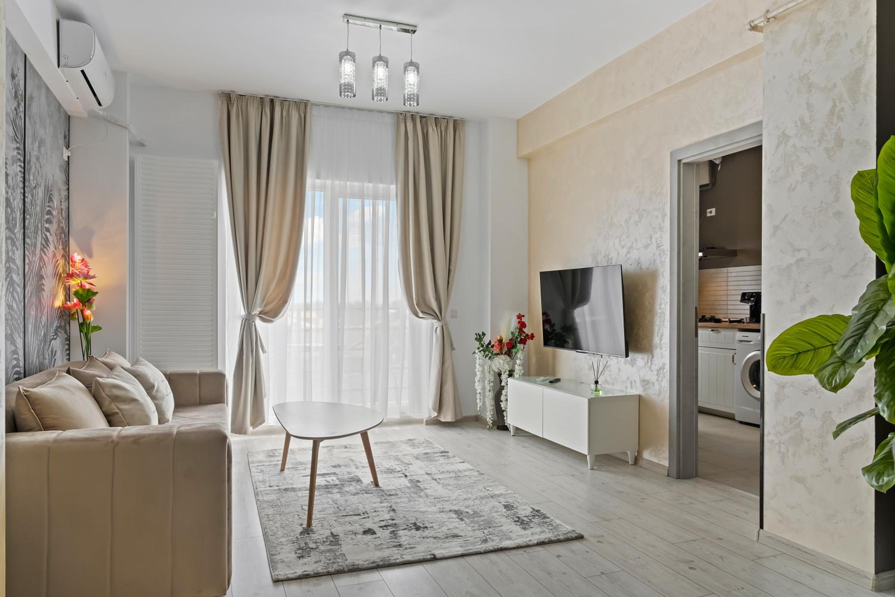 One-Bedroom Apartment photo 2