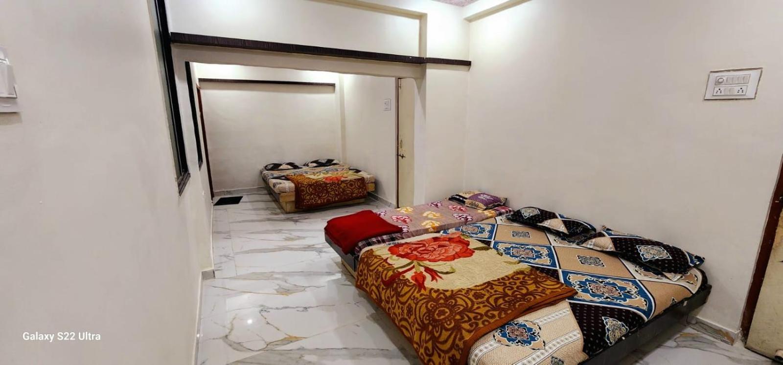 6-Bed Mixed Dormitory Room