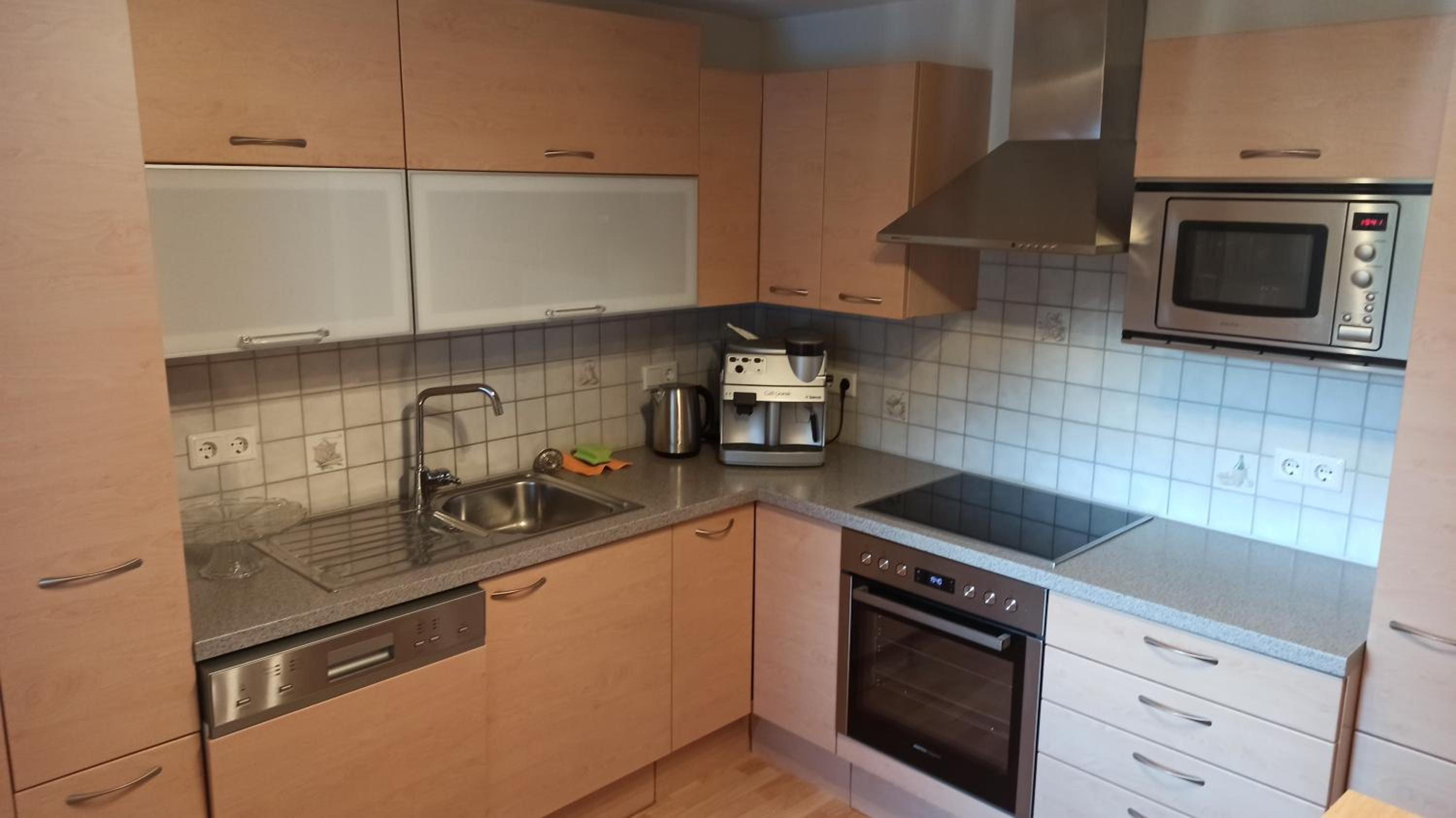 Two-Bedroom Apartment with Mountain View photo 2