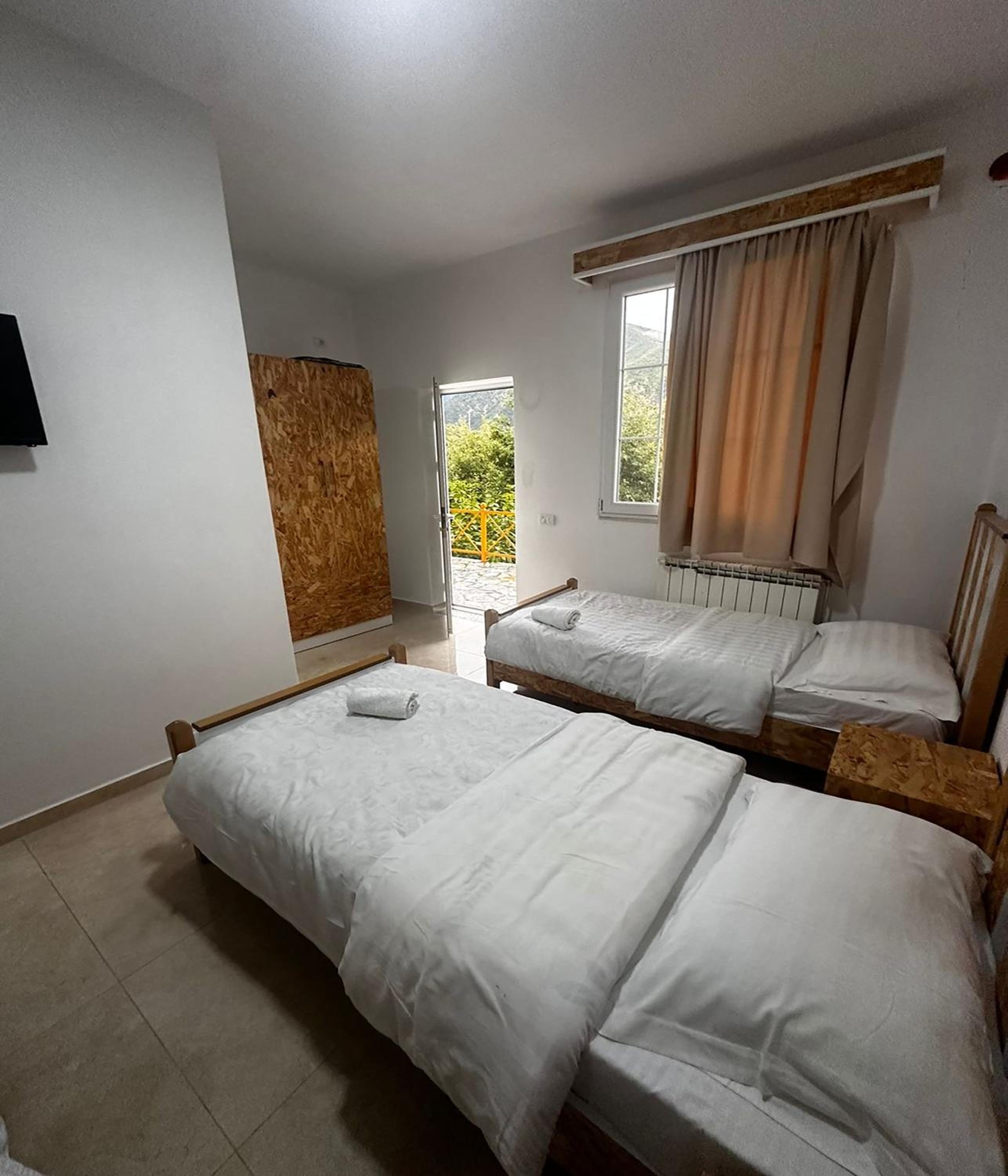 Standard Triple Room with Balcony photo 2