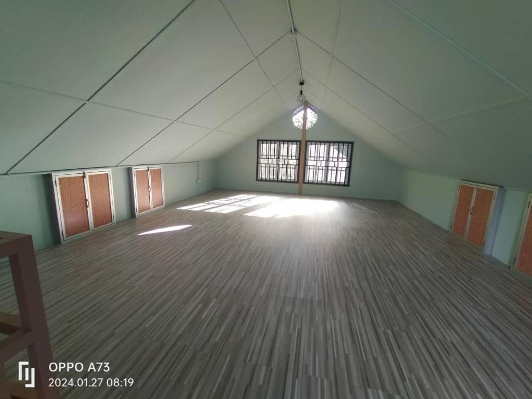 Four-Bedroom House photo 2