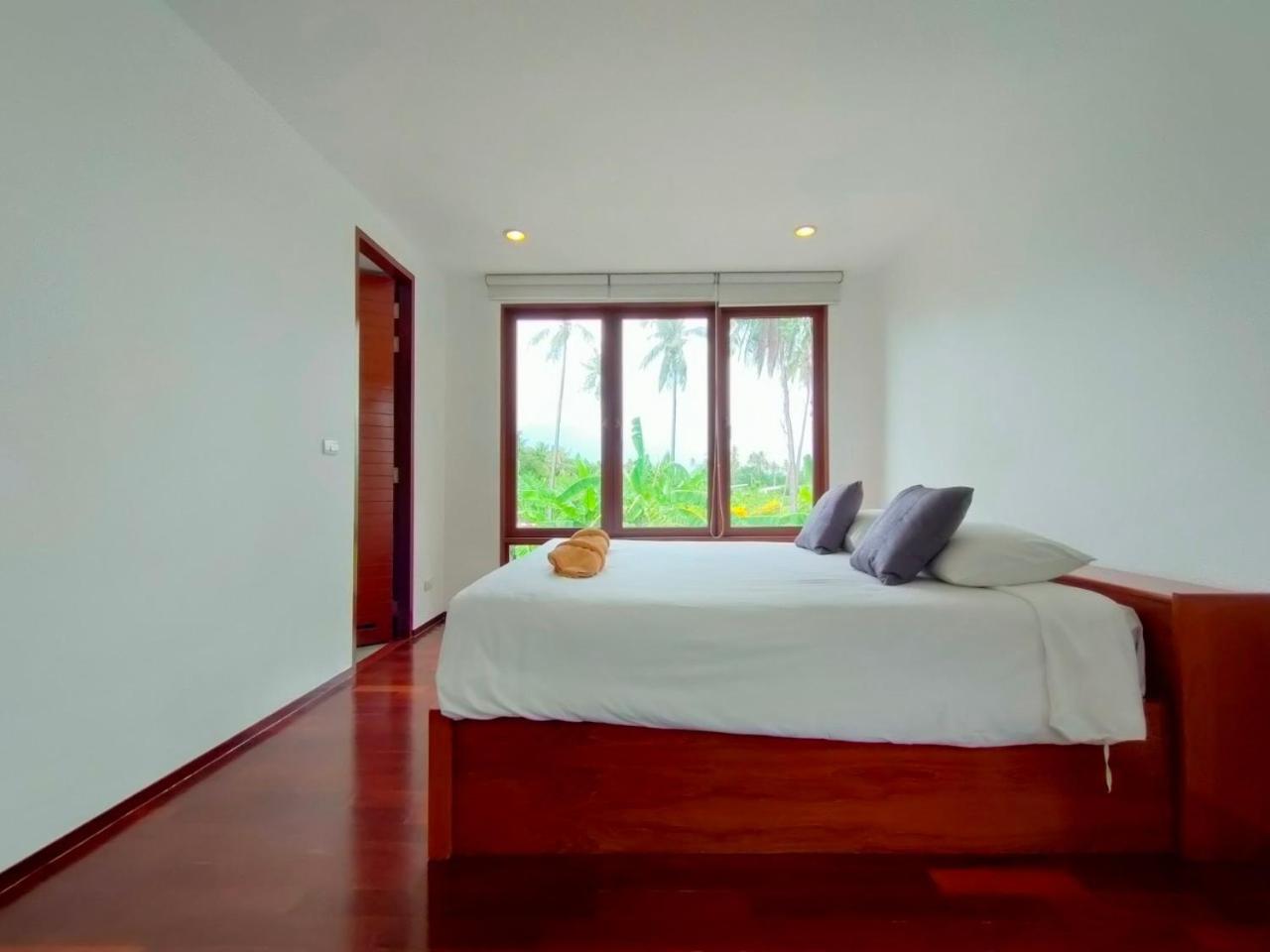 Villa with Private Pool - Photo 1