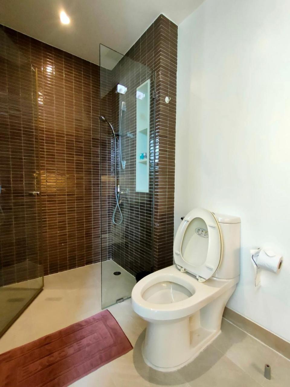 Villa with Private Pool - Photo 19