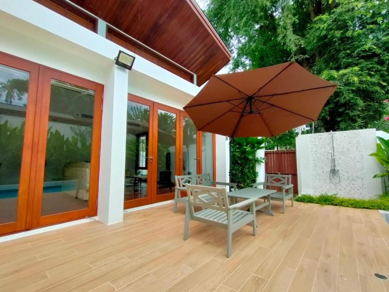 Villa with Private Pool - Photo 6