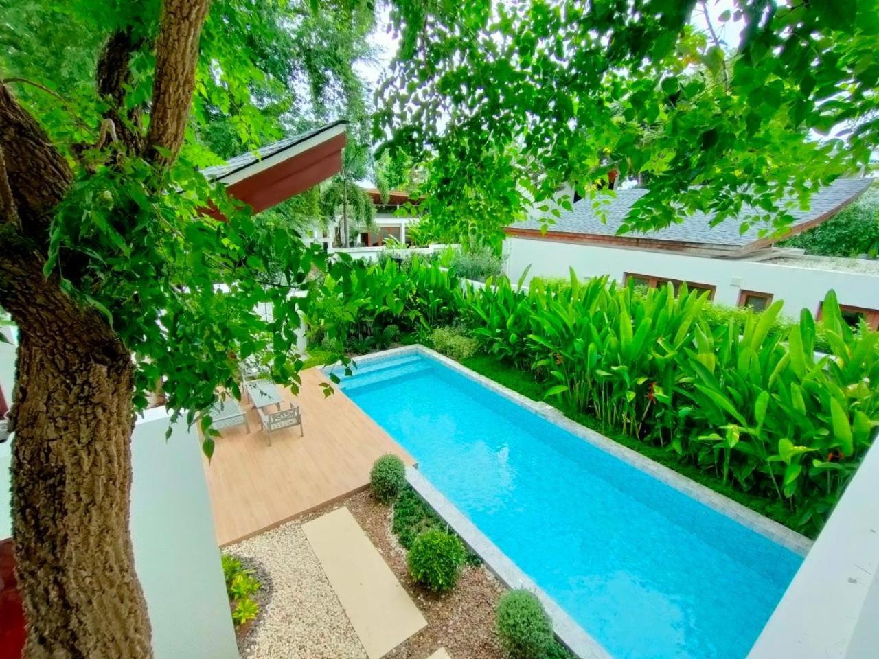 Villa with Private Pool - Photo 3