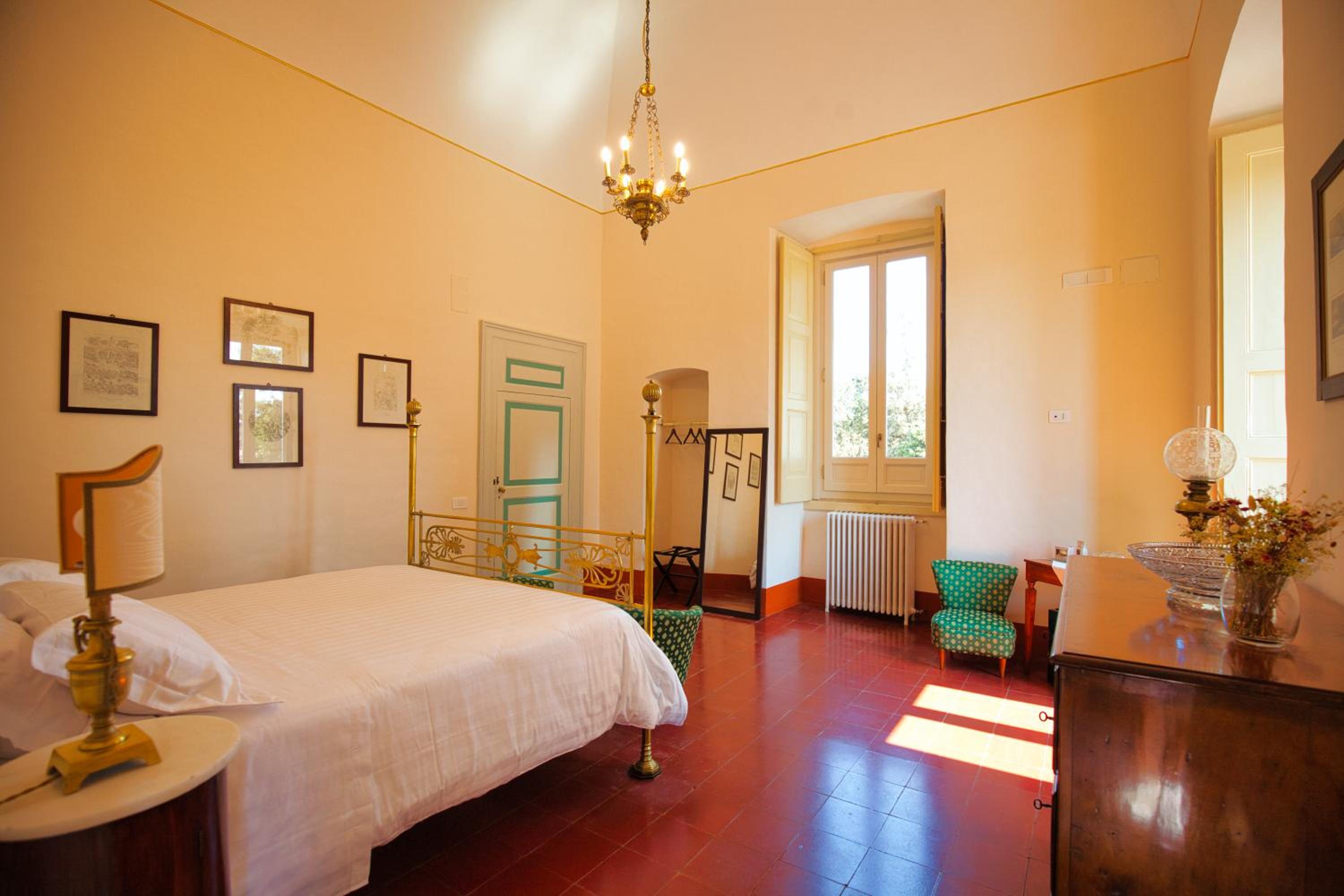 Deluxe King Room photo 3