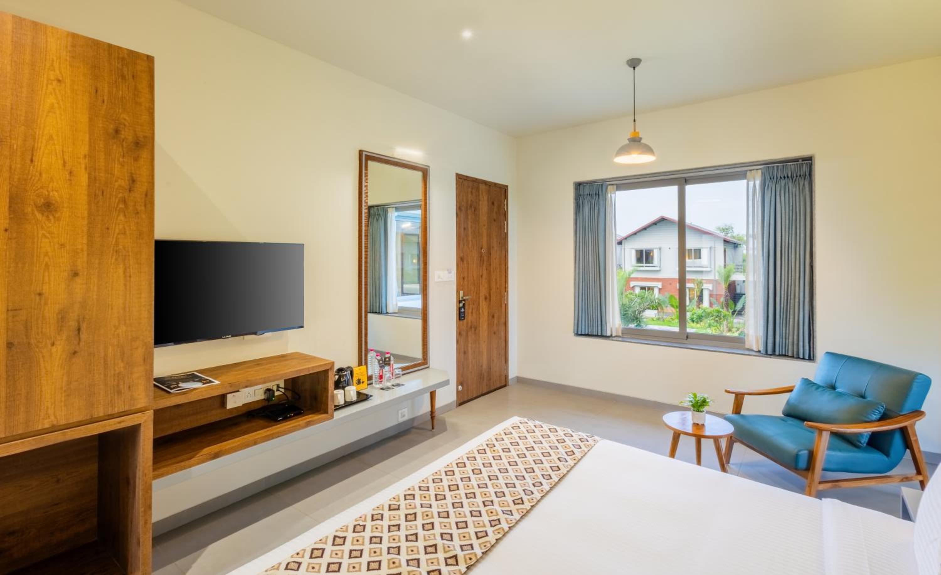 Premium Grande Room with Balcony  photo 3