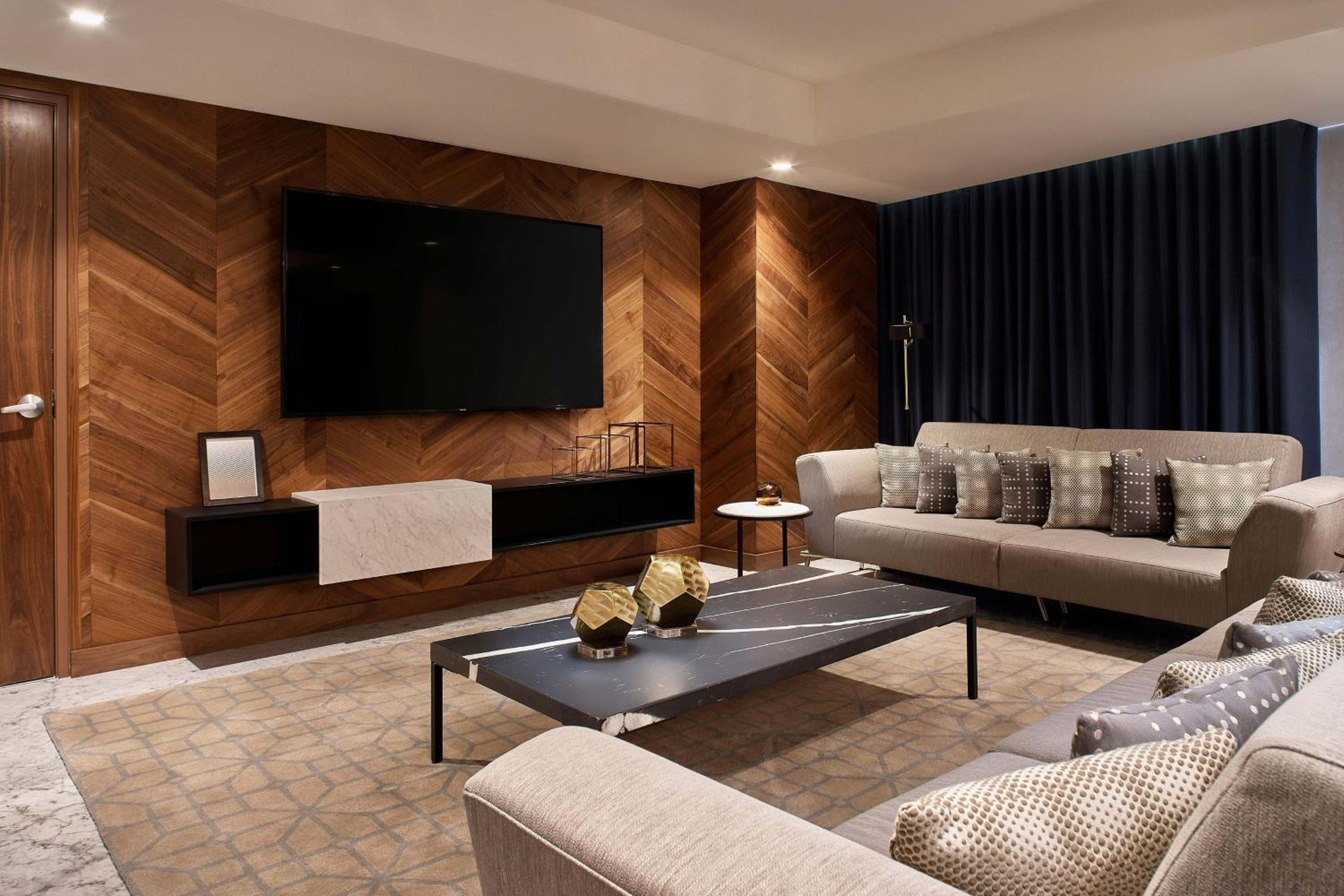 Presidential Suite, 1 King thumbnail 5
