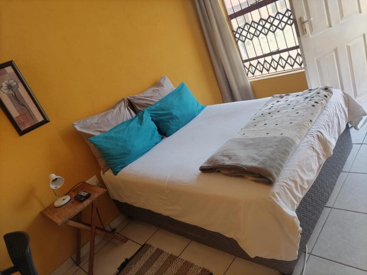 Small Double Room - Photo 4