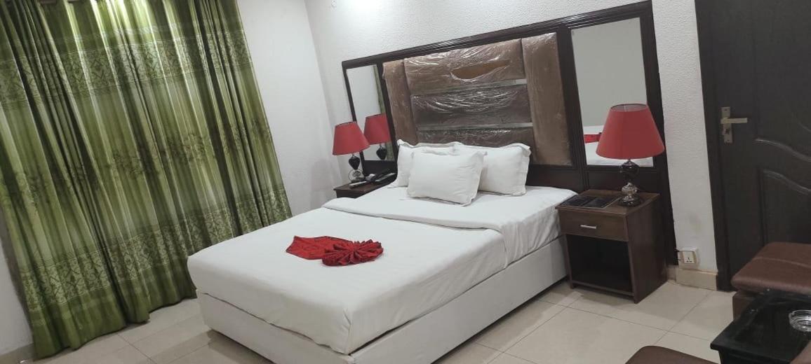 Deluxe Single Room