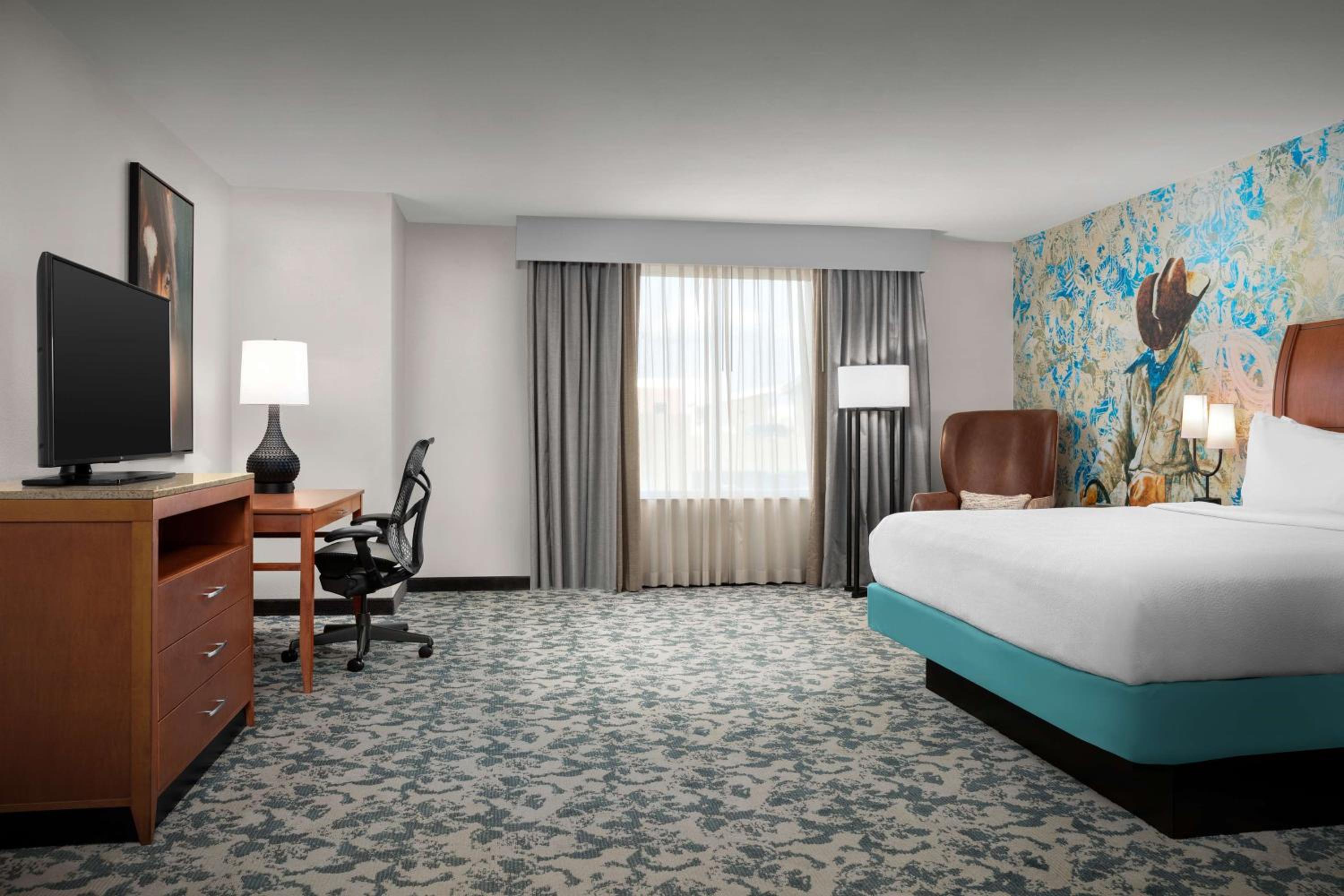 Deluxe King Room - Photo 1