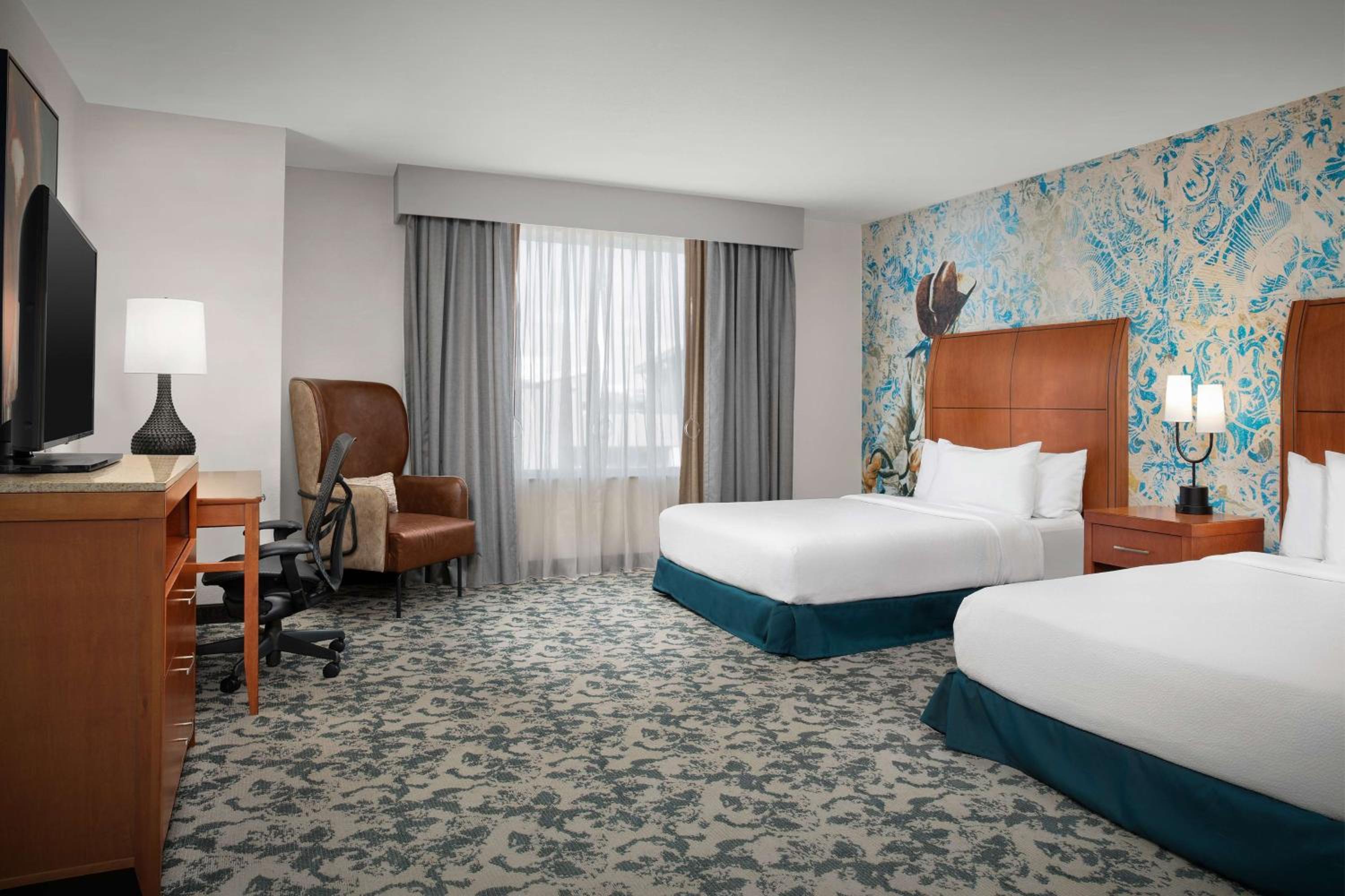 Queen Room with Two Queen Beds - Mobility and Hearing Access - Photo 2