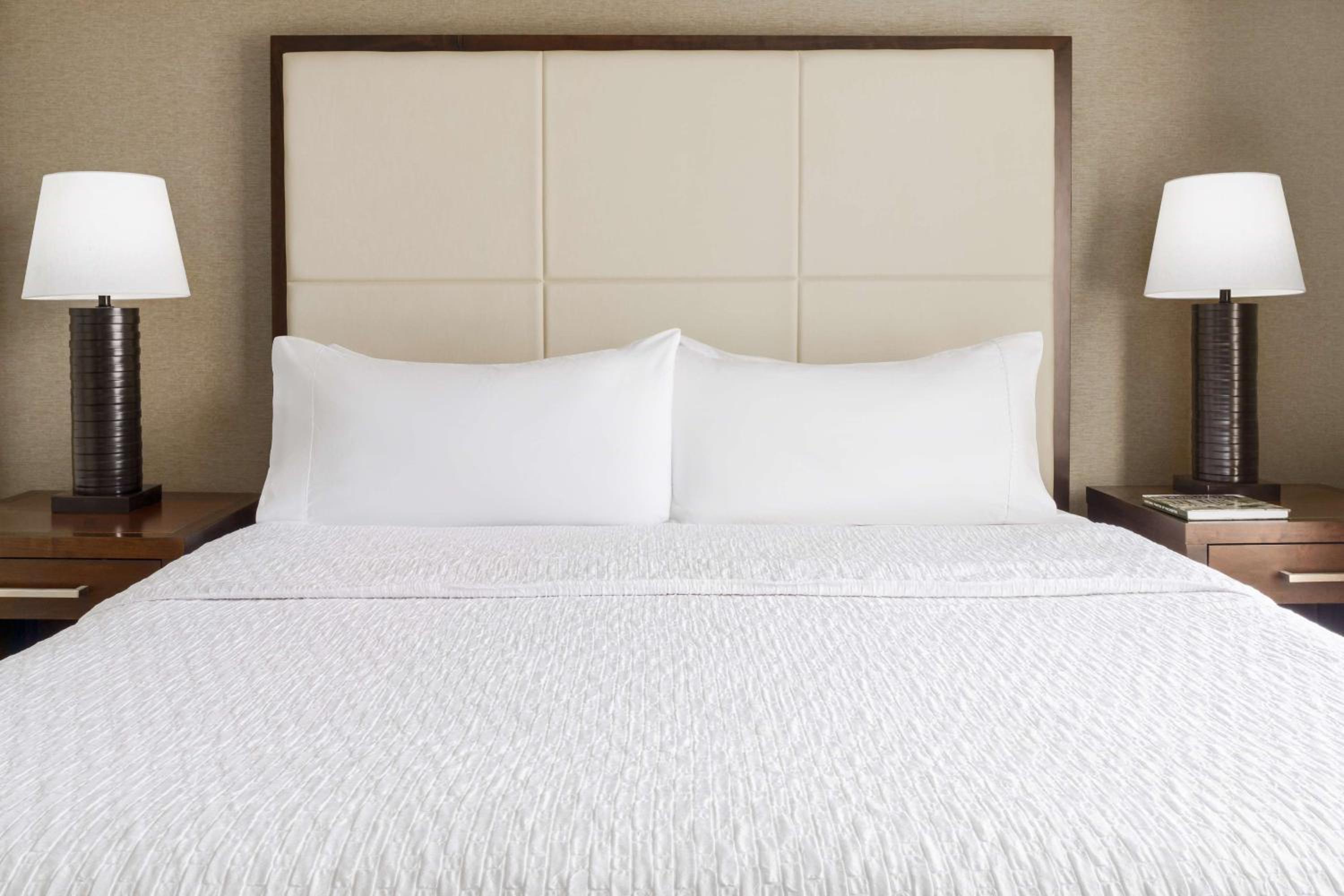One-Bedroom Queen Suite with Two Queen Beds - Non-Smoking - Photo 1