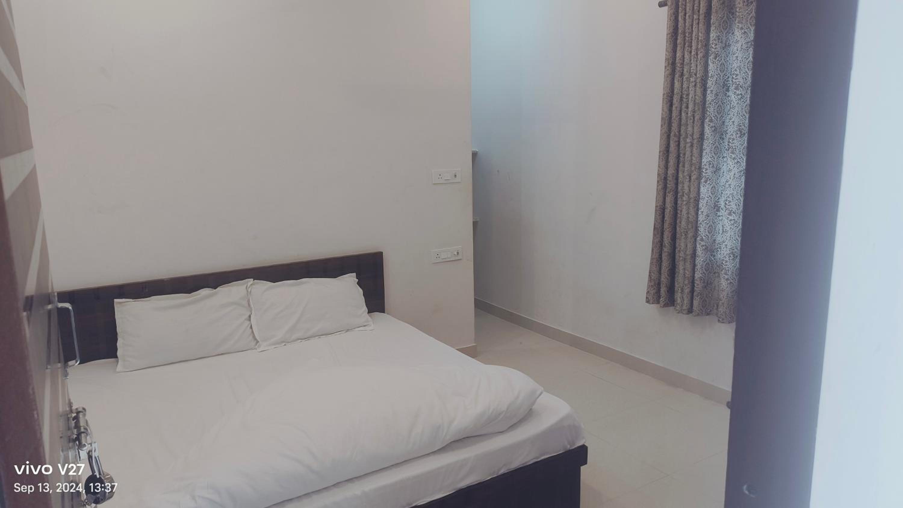 Budget Single Room photo 2