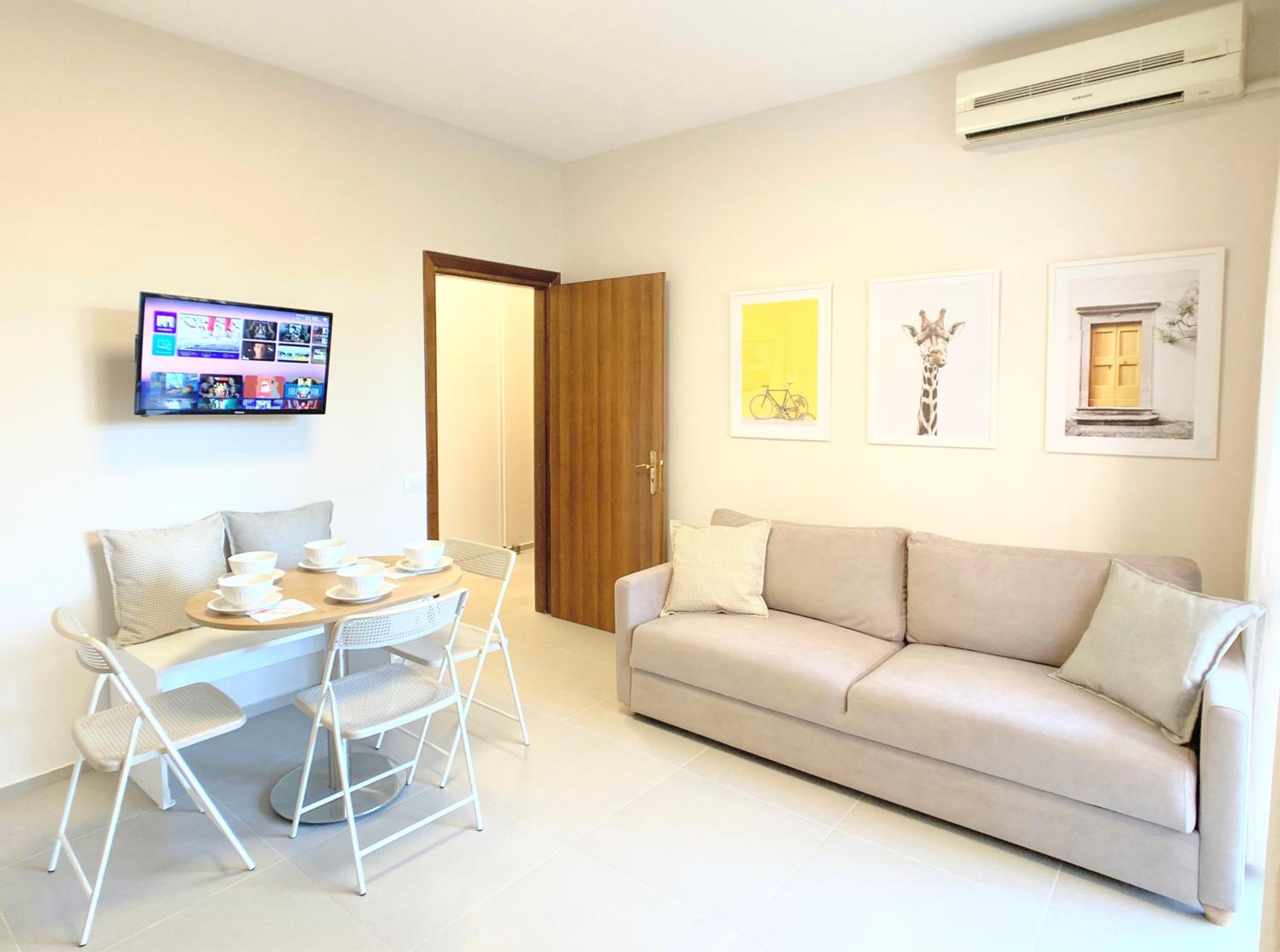 One-Bedroom Apartment