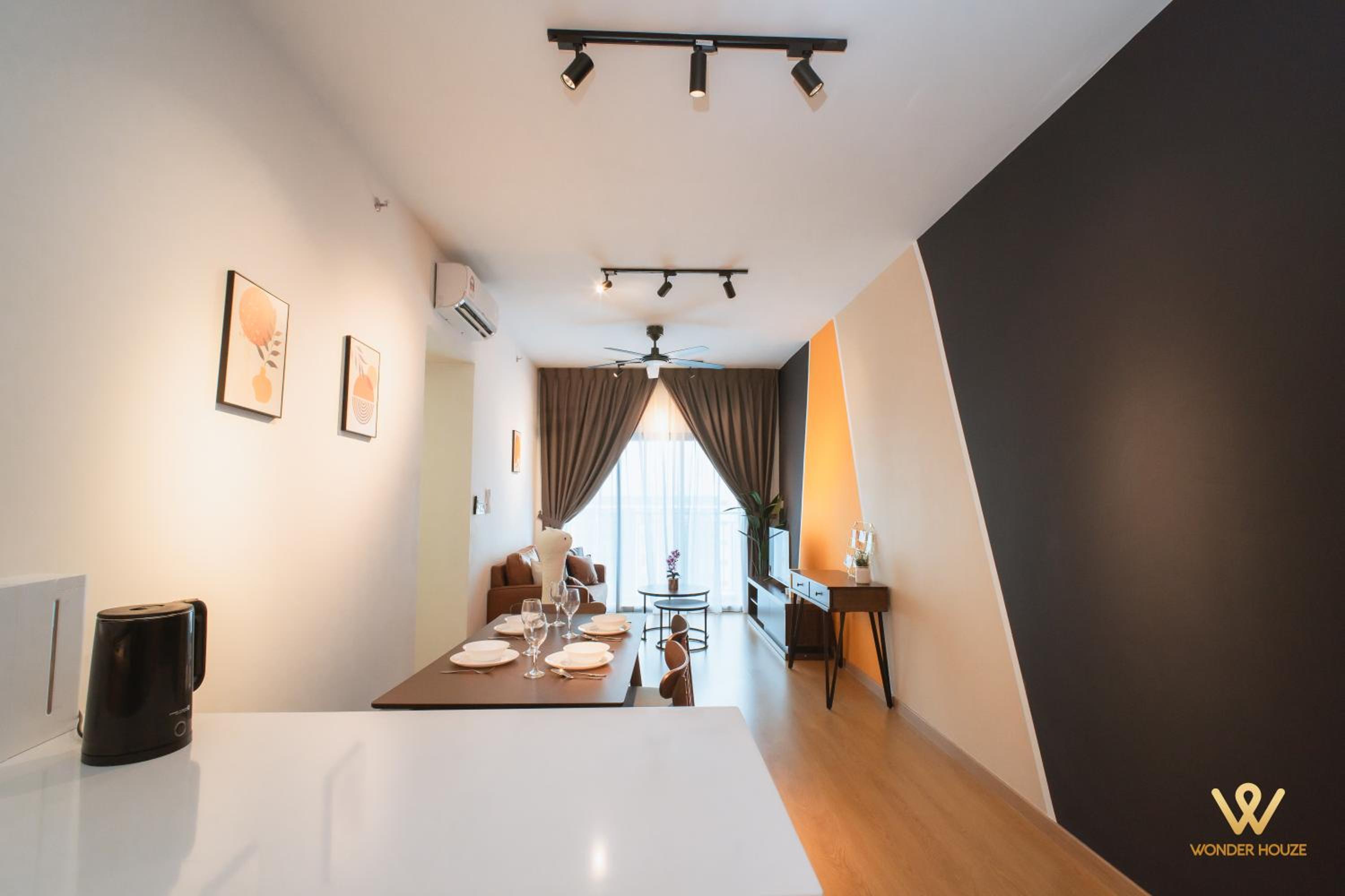 Three-Bedroom Apartment photo 1
