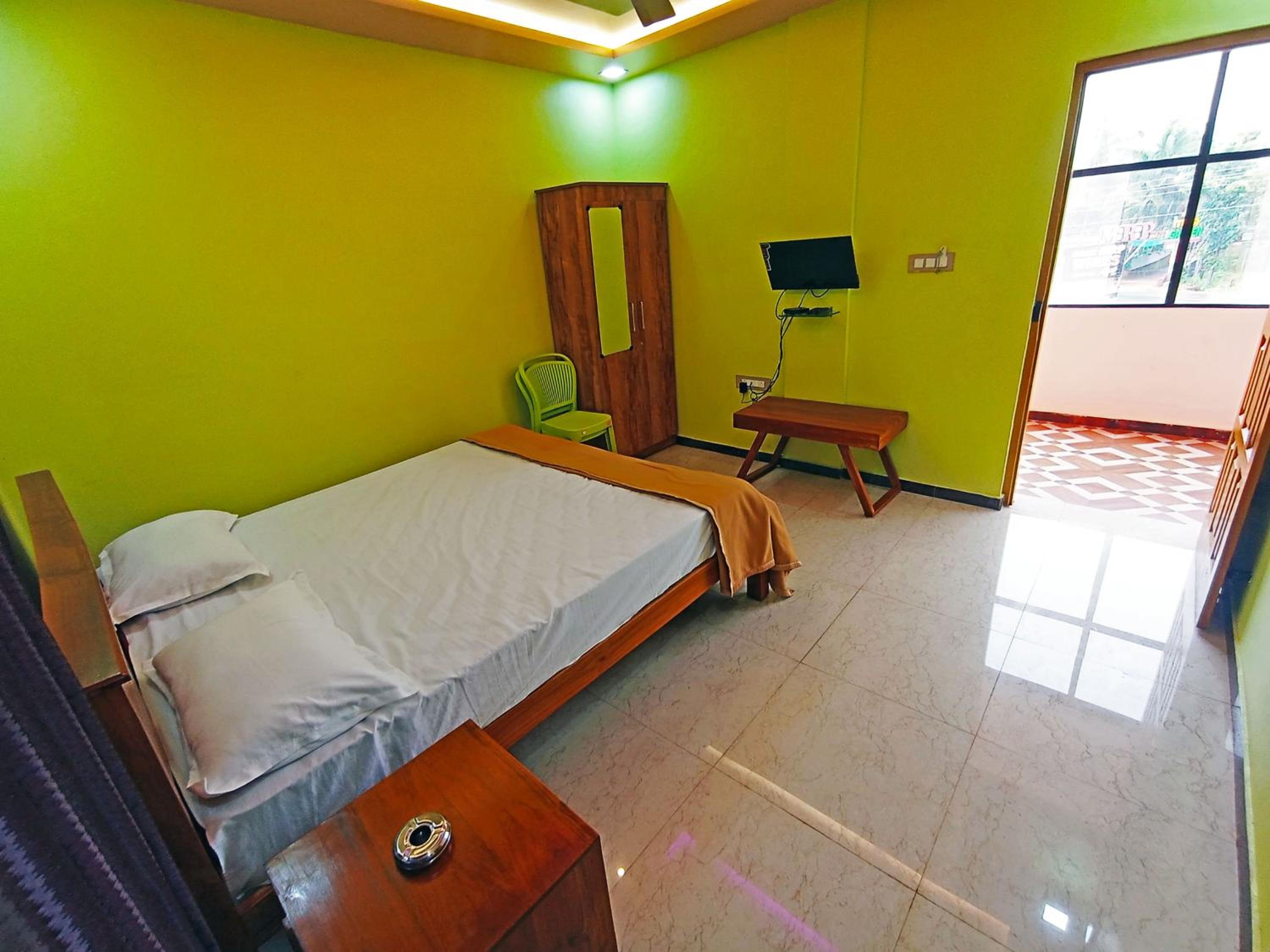 Deluxe Double Room - Photo 42