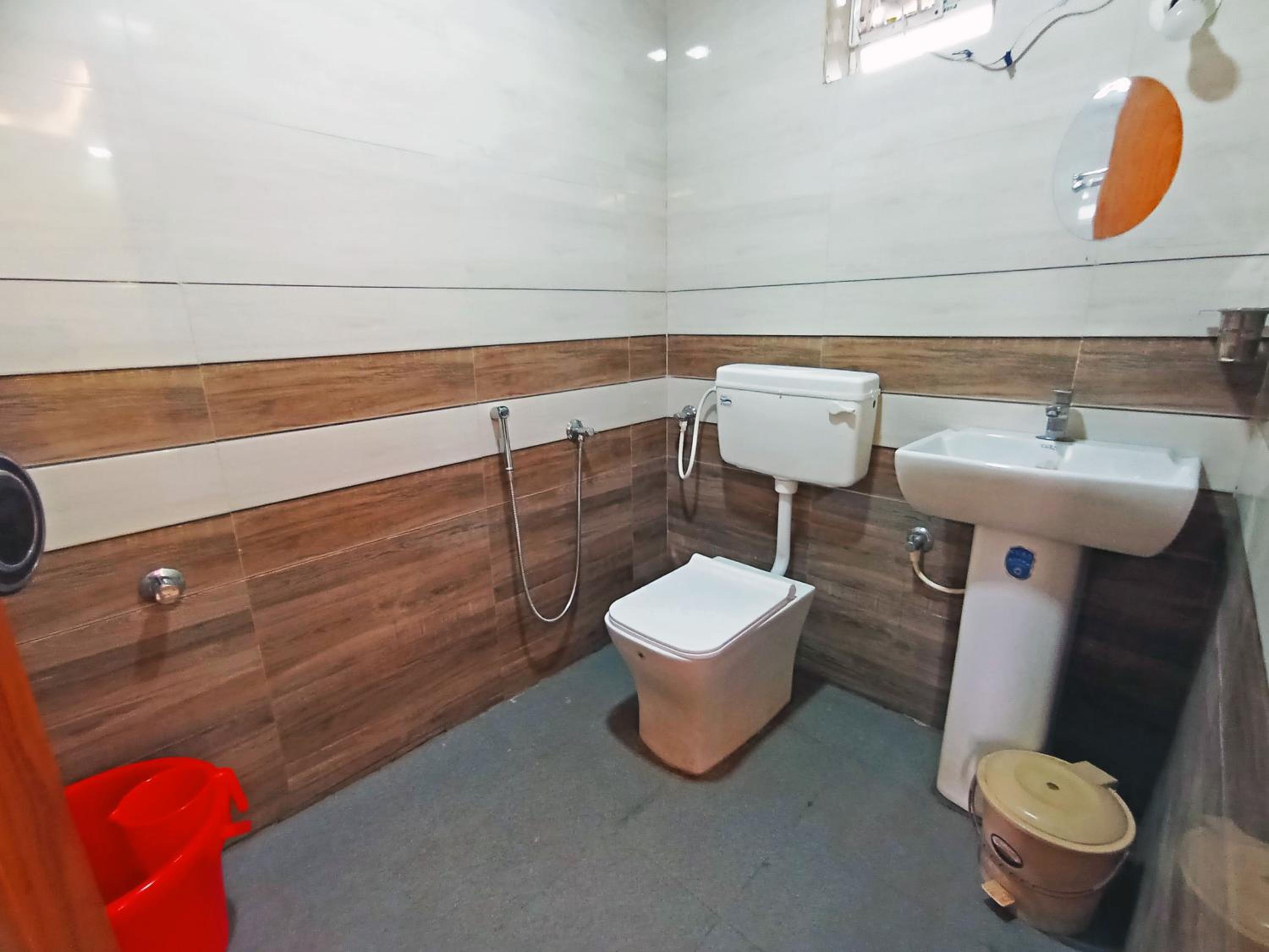 Standard Double Room With Fan - Photo 13