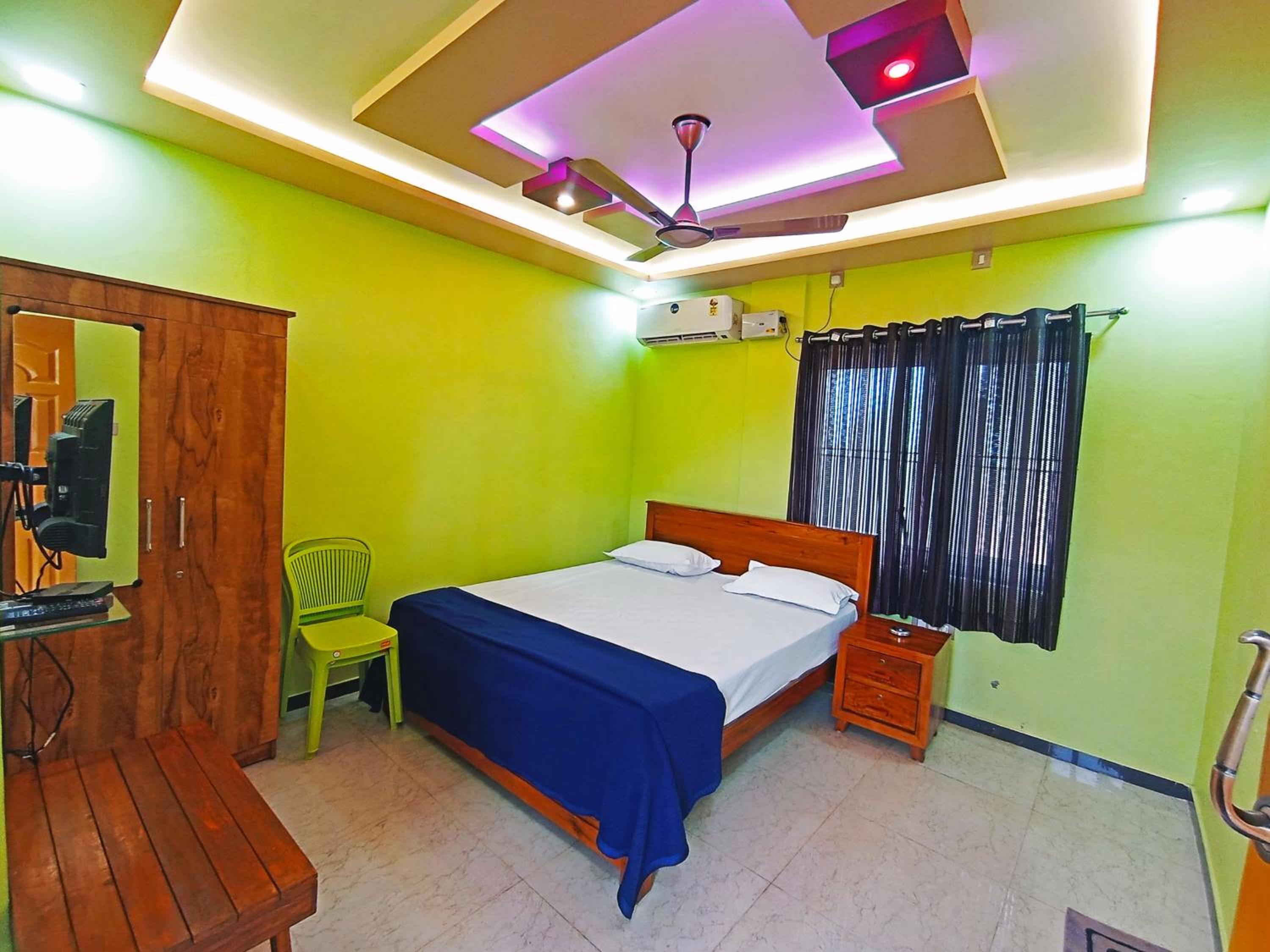 Deluxe Double Room - Photo 35