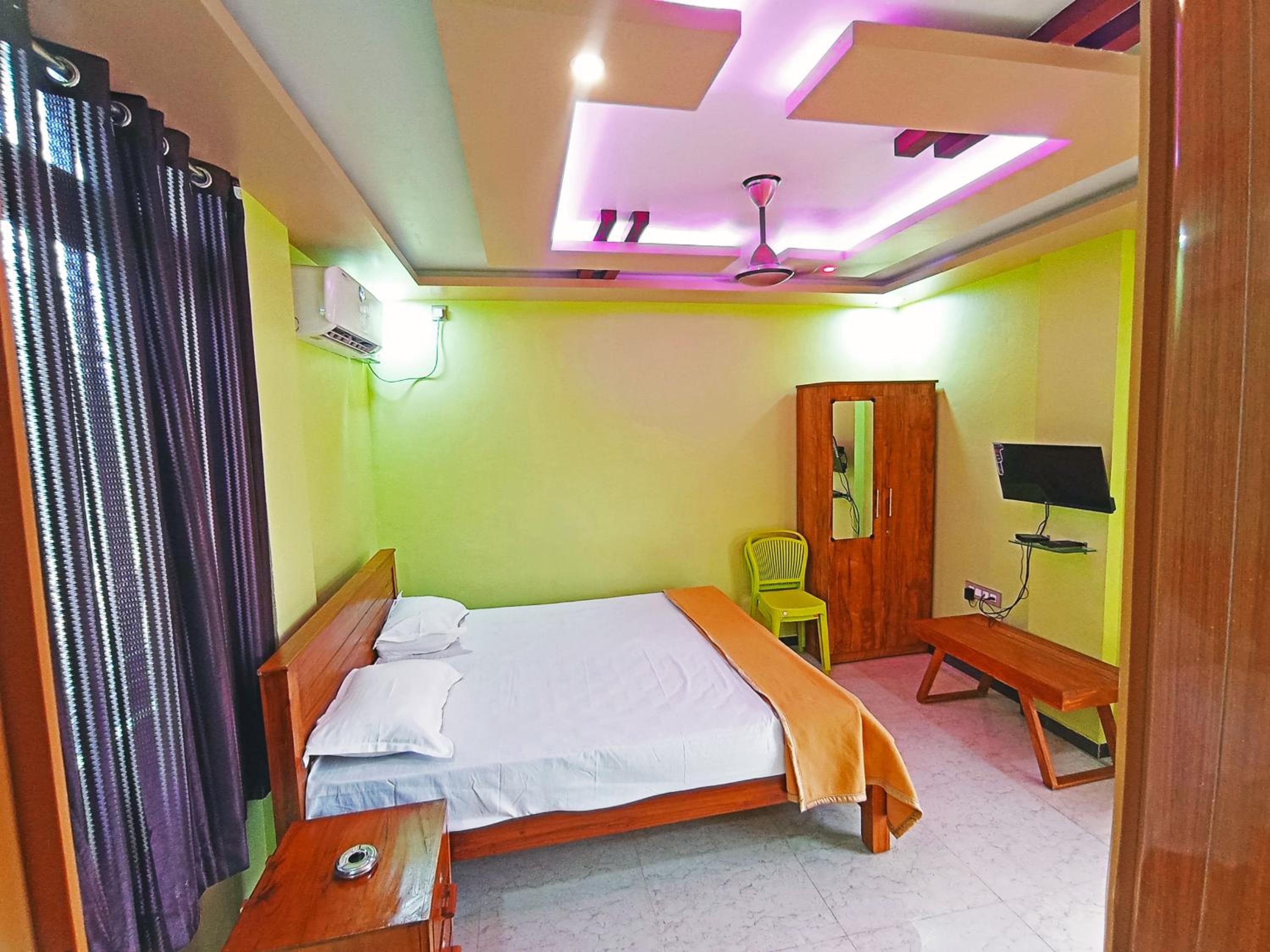 Deluxe Double Room - Photo 12