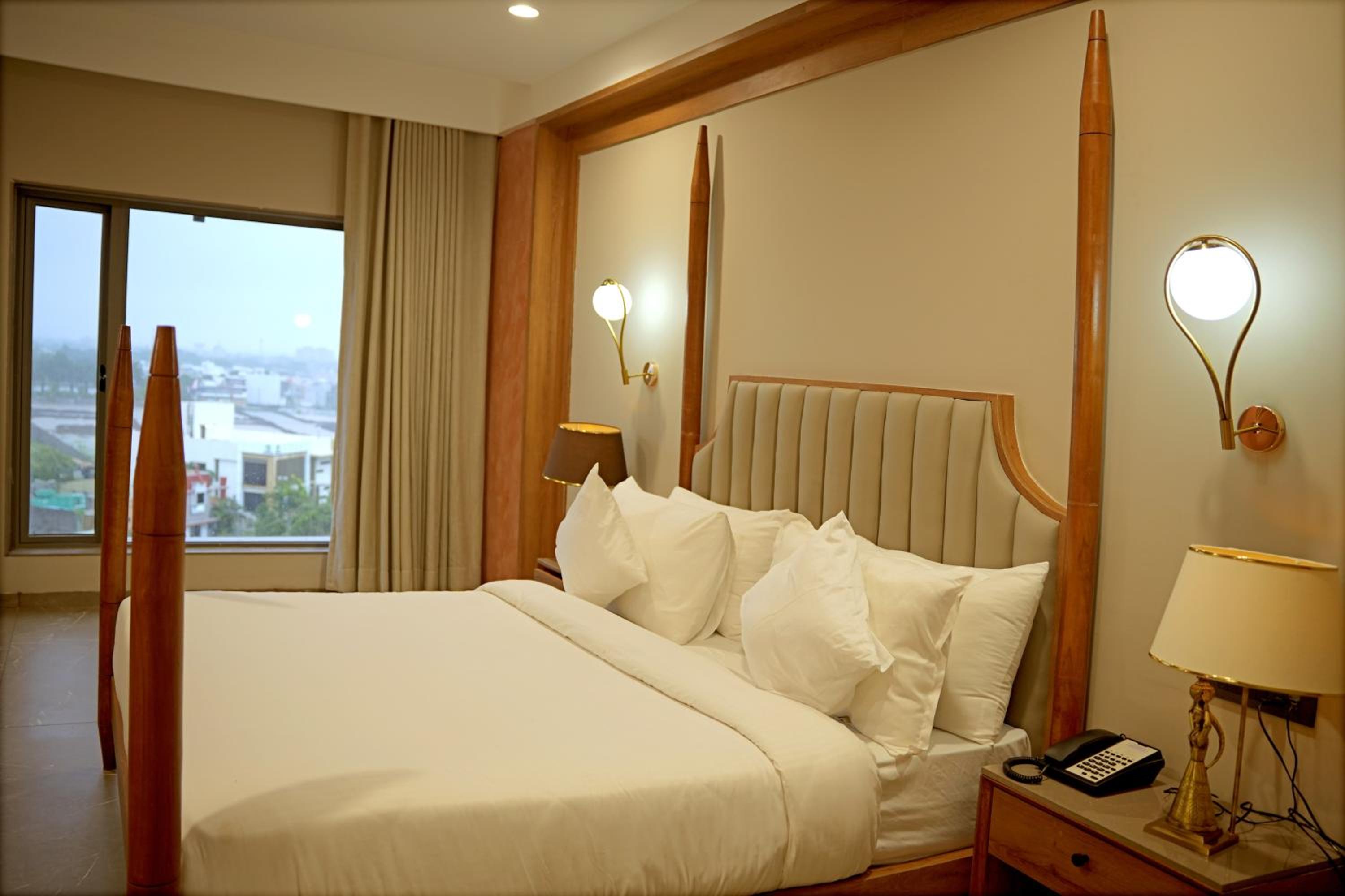 Deluxe Suite - Photo 27