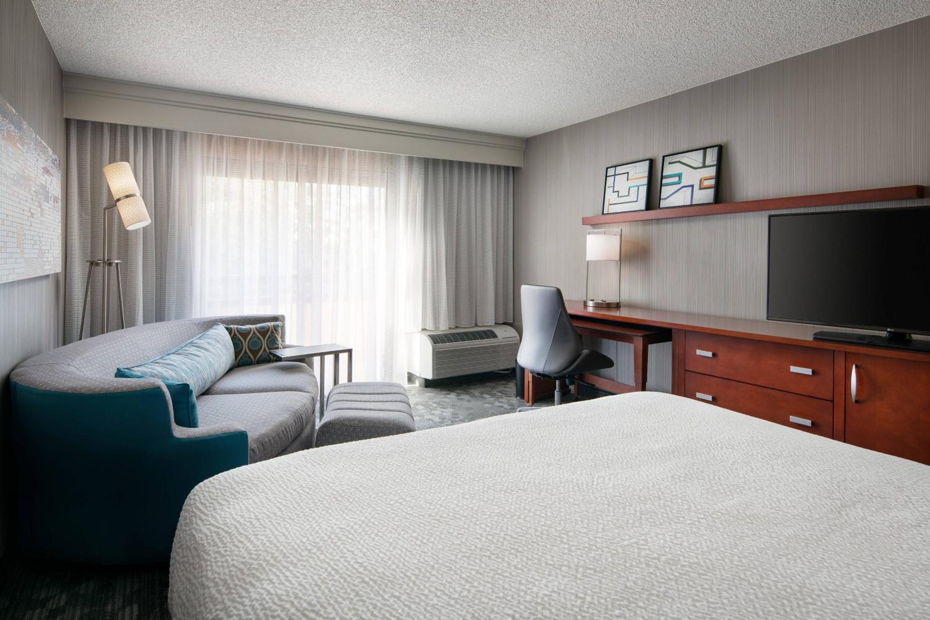 King Room with Garden View - Photo 5
