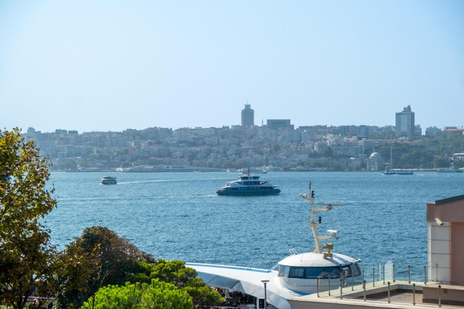 Deluxe Double Room with Sea View photo 3