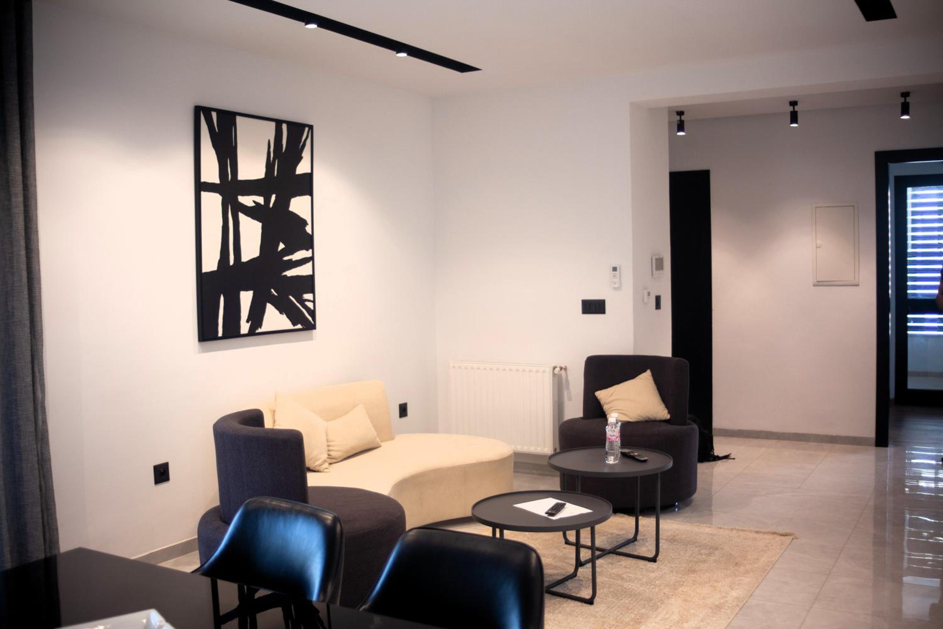 Two-Bedroom Deluxe Apartment with Balcony