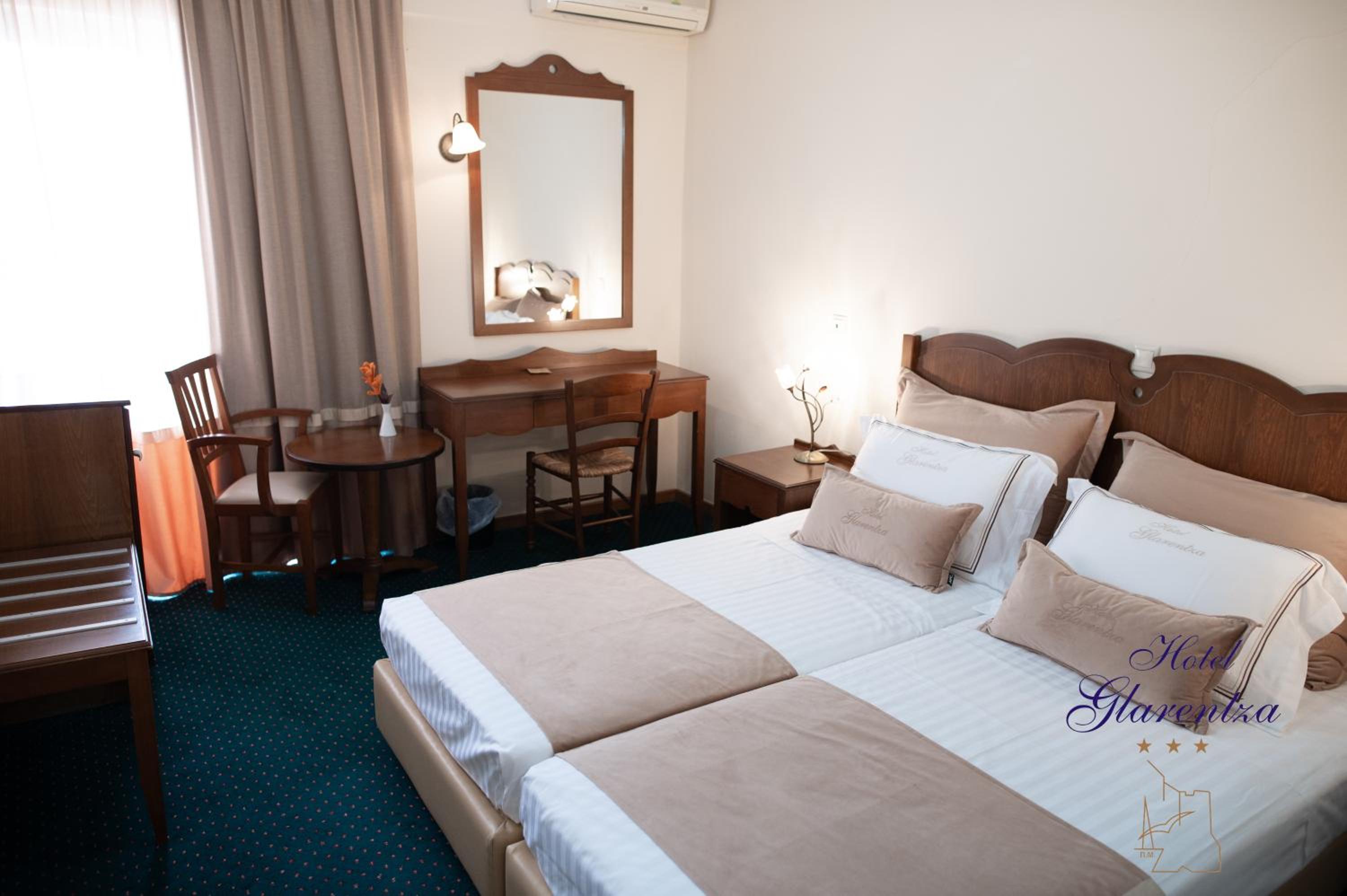 Twin Room with Sea View - Photo 6