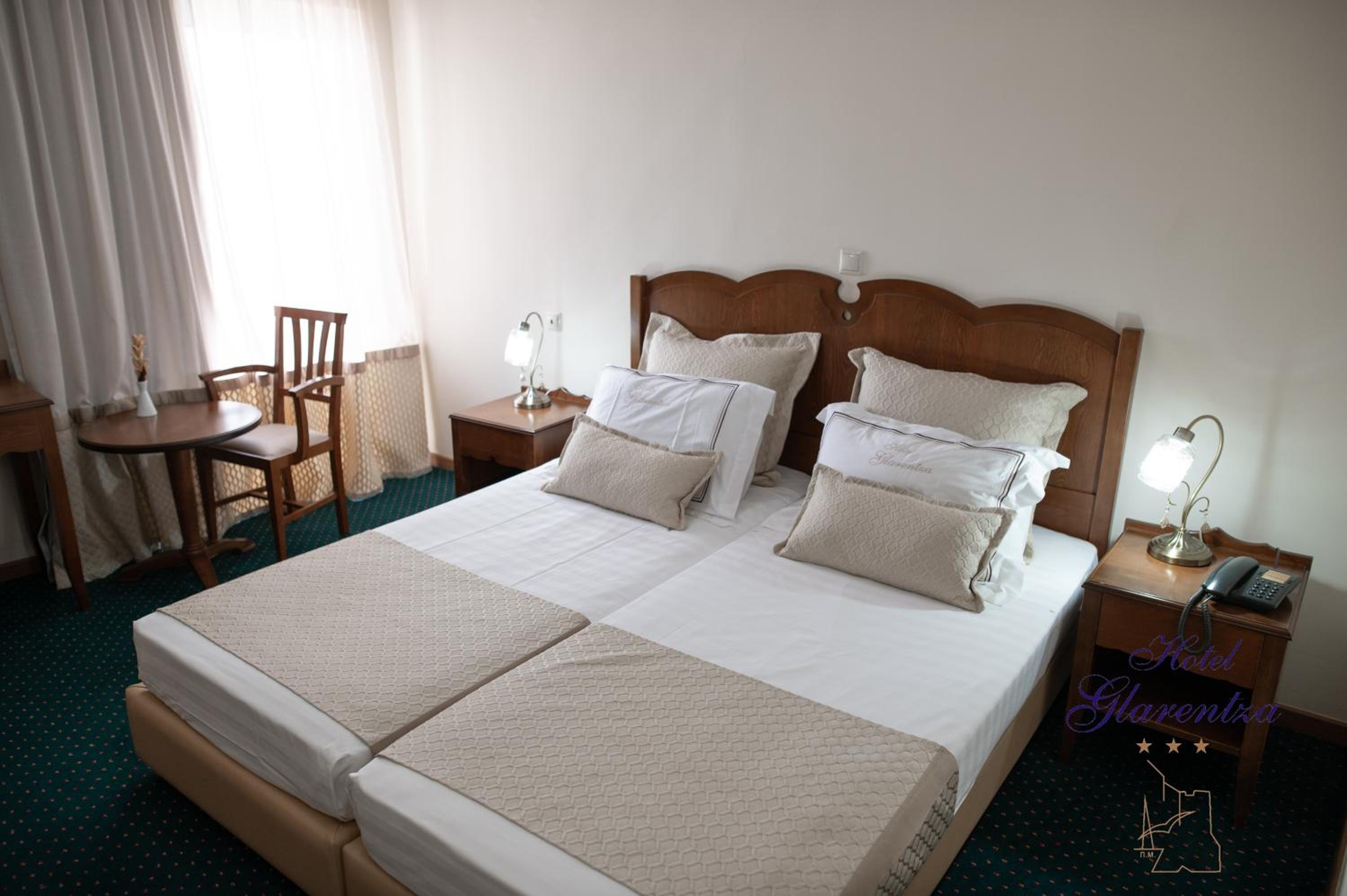 Twin Room with Sea View - Photo 8