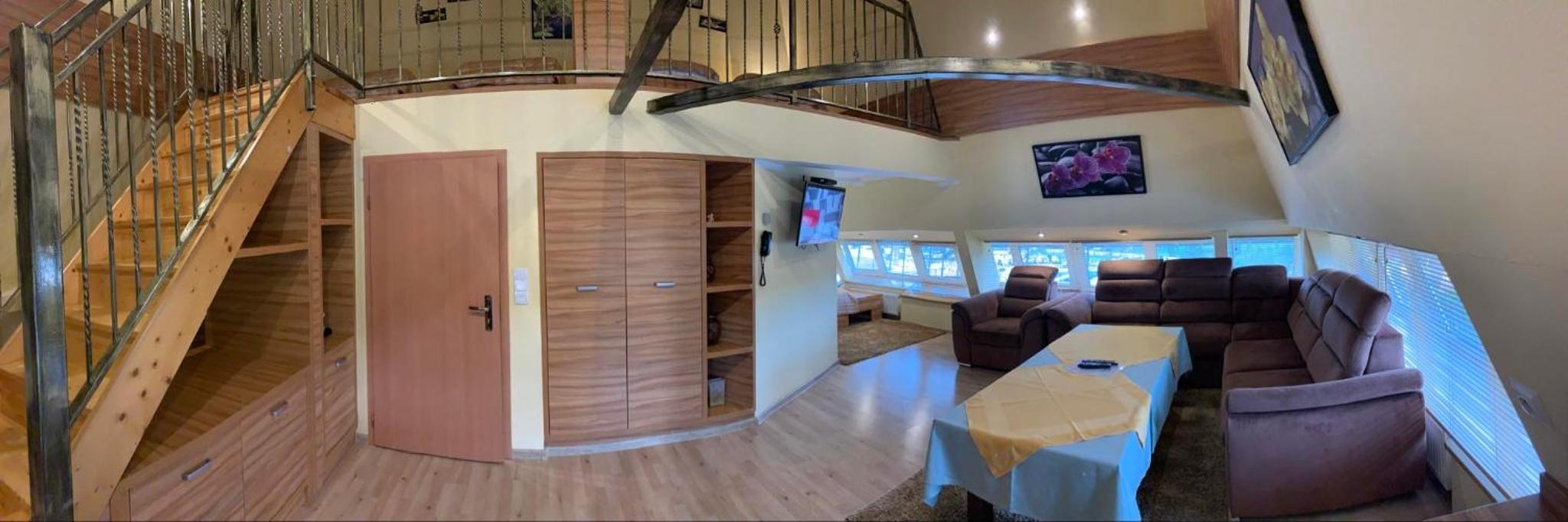 Deluxe Family Room - Photo 3