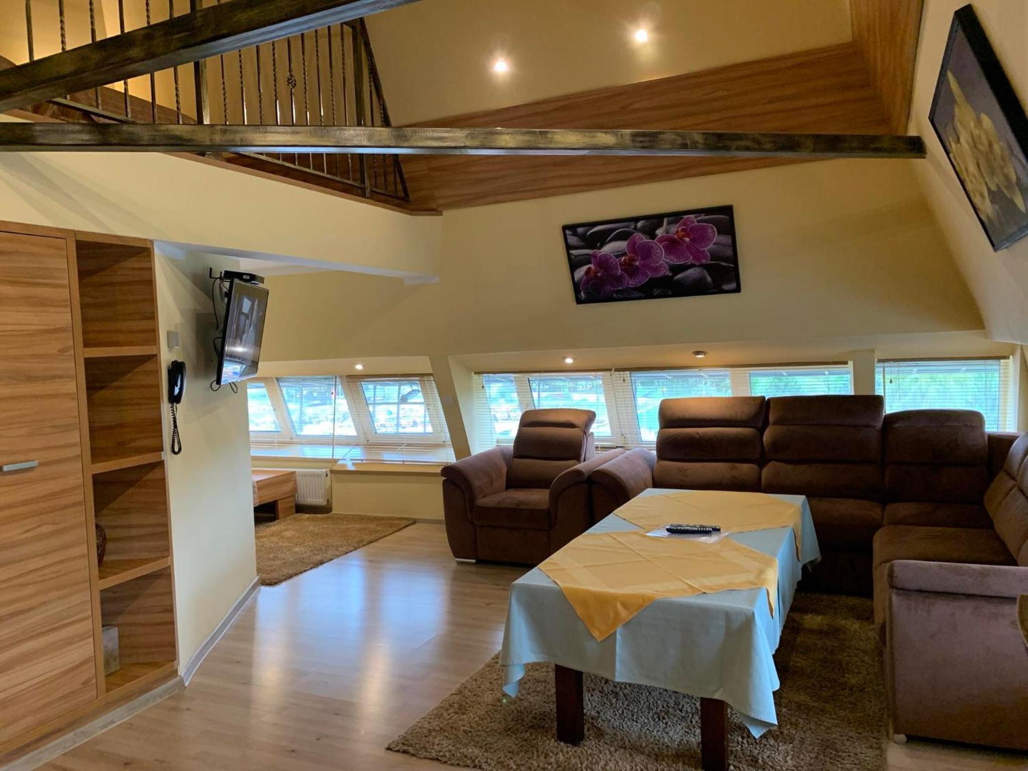 Deluxe Family Room - Photo 4