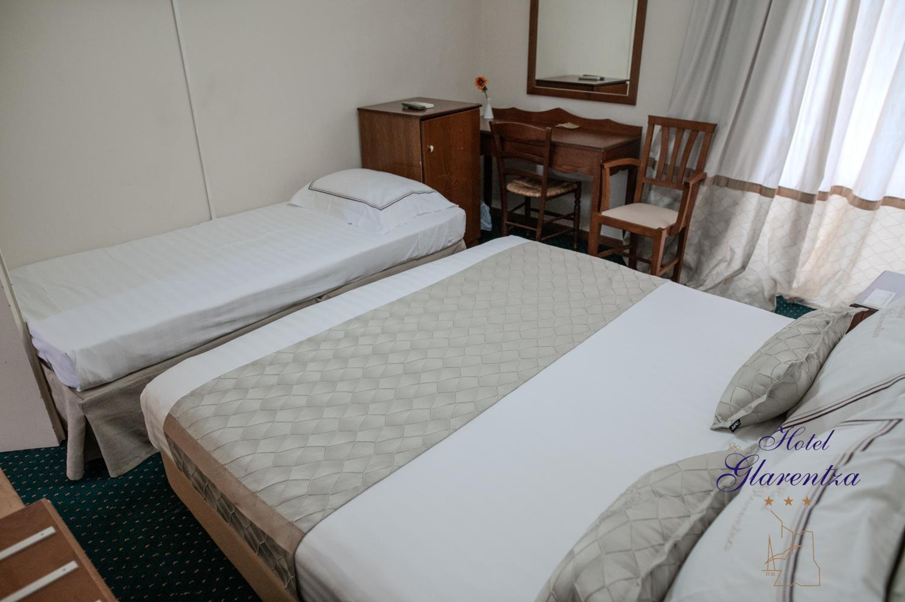 Triple Room with Sea View - Photo 11