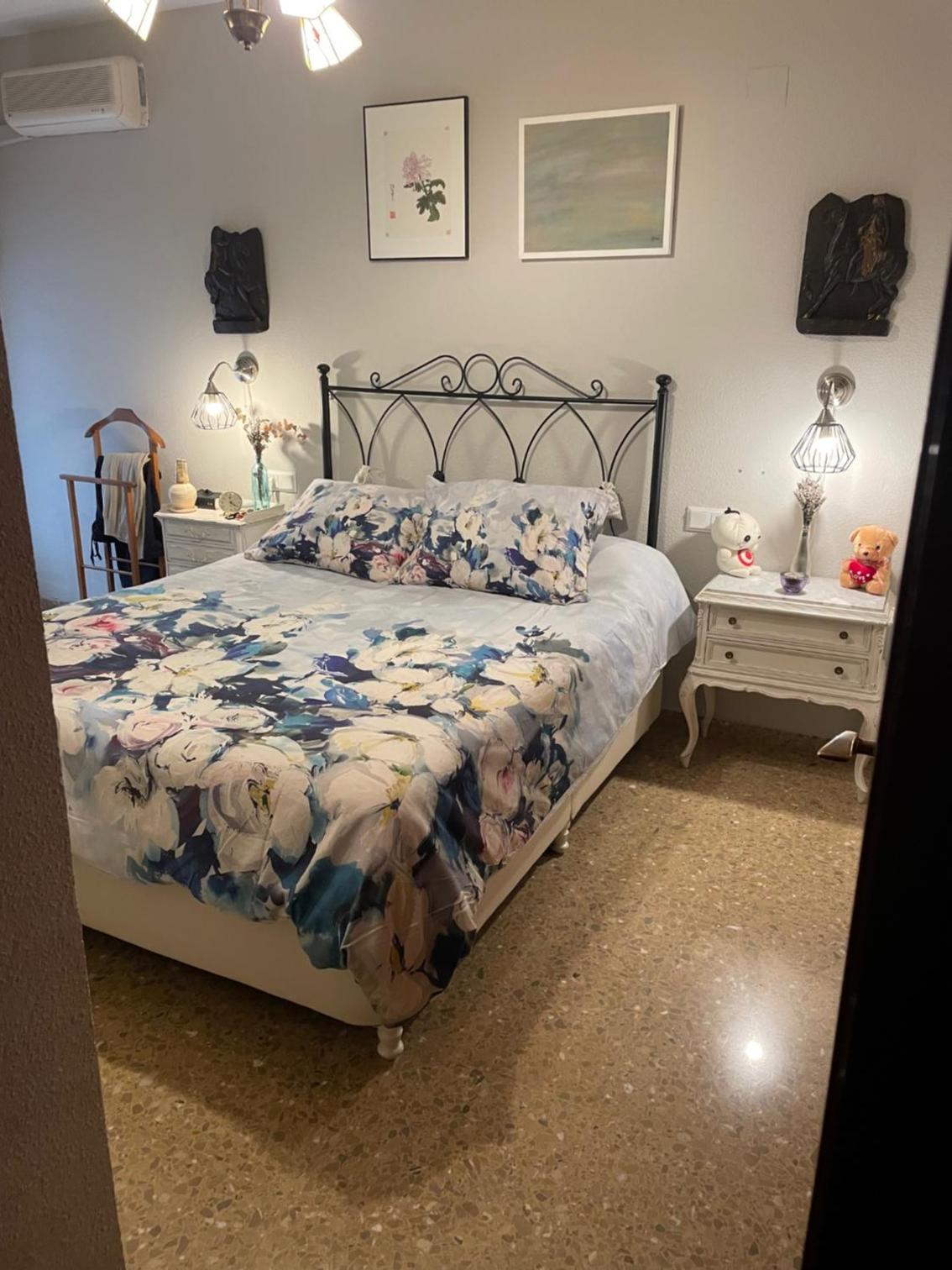 Apartamento de una habitación con balcón