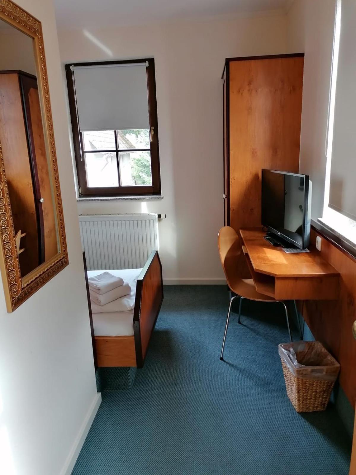 Budget Single Room photo 2
