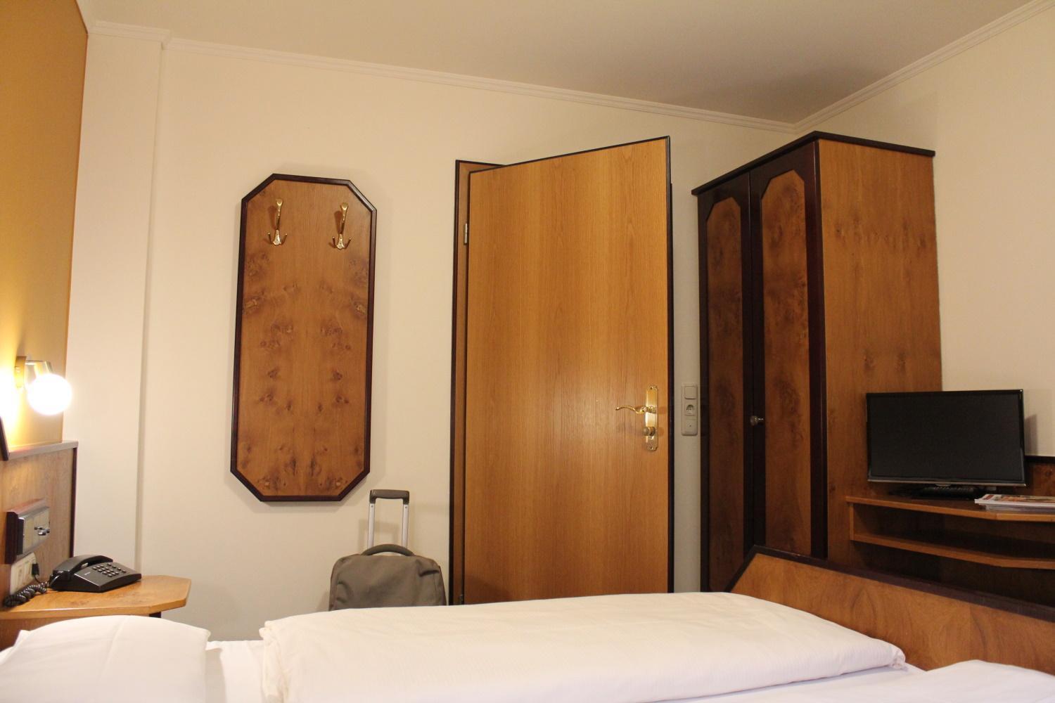 Budget Double Room photo 1