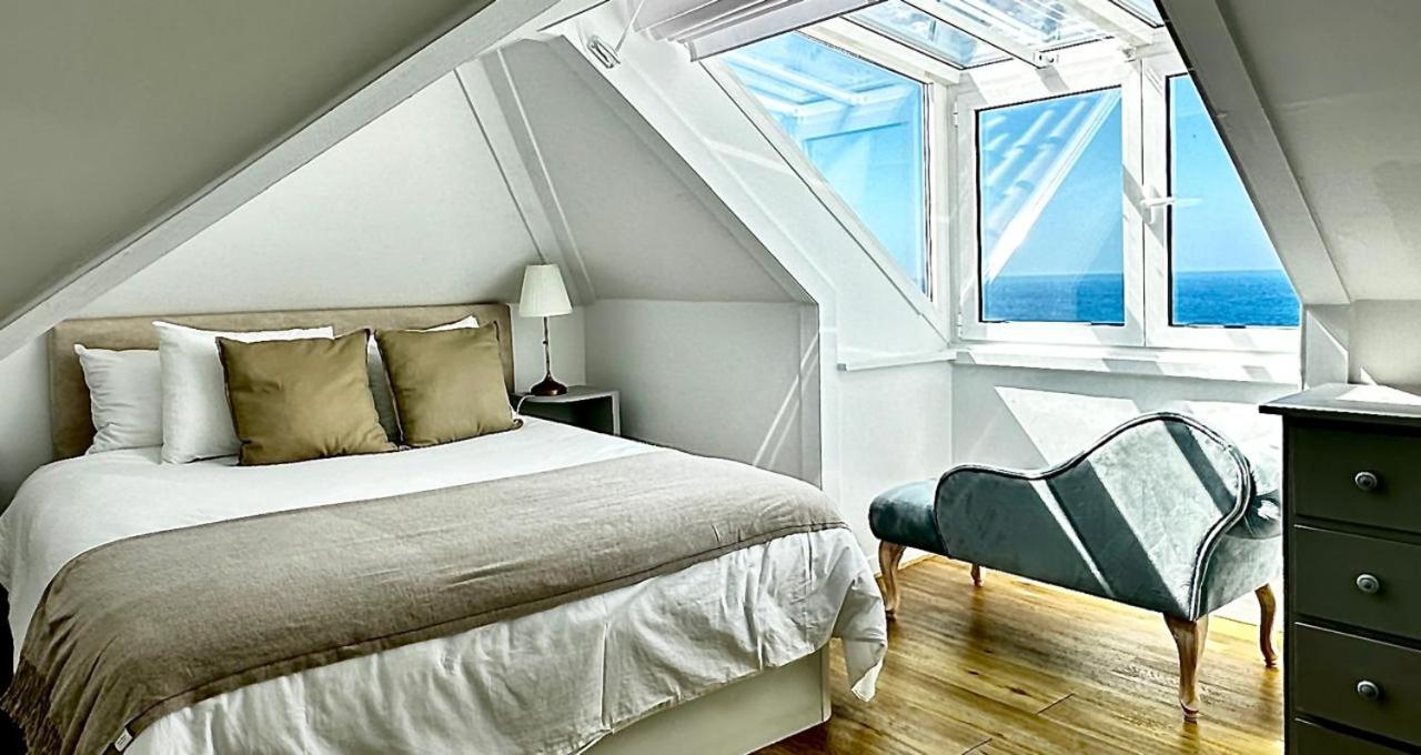 Basic Double Room - Skylight Star photo 1