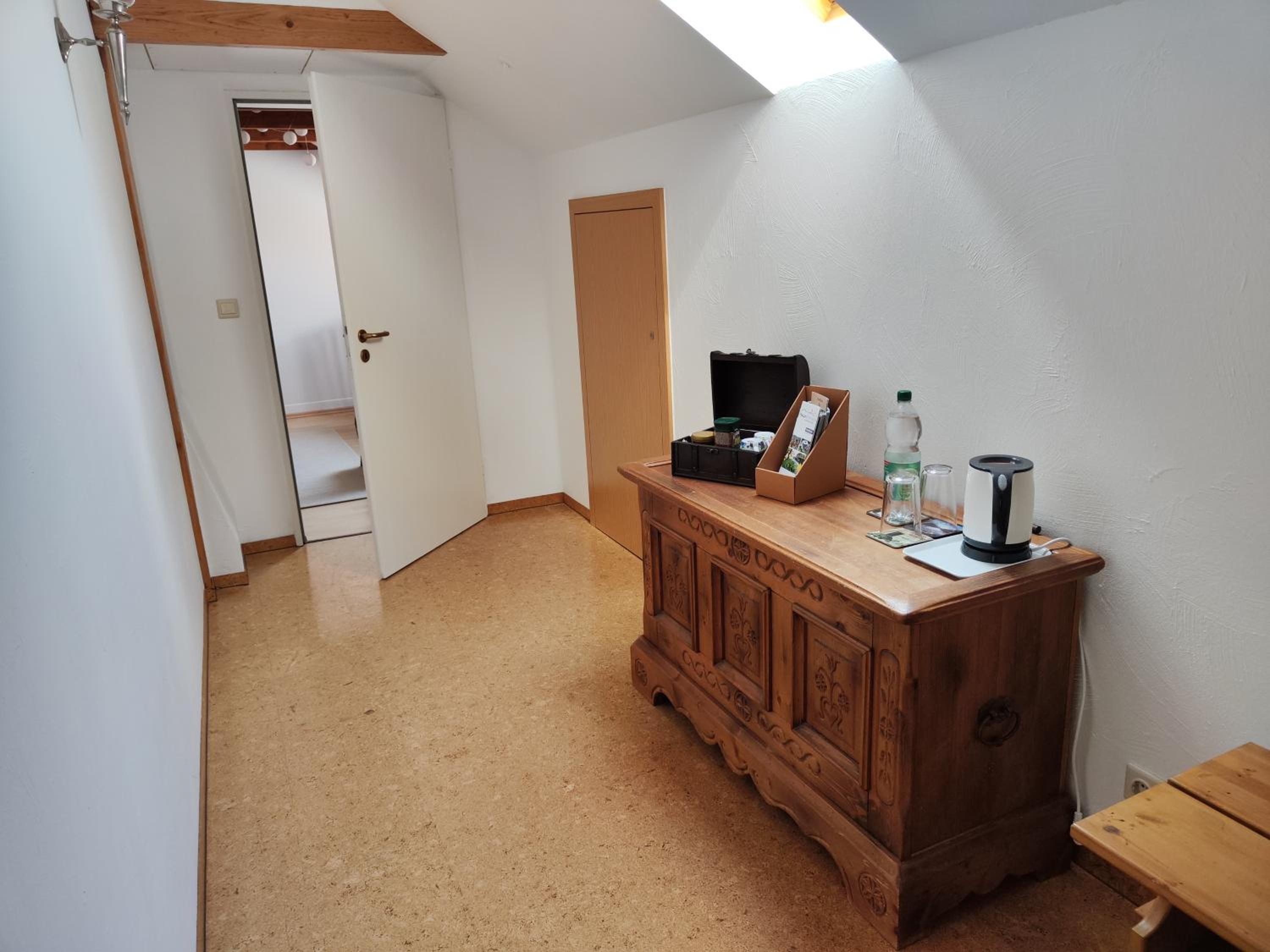 One-Bedroom Apartment photo 3