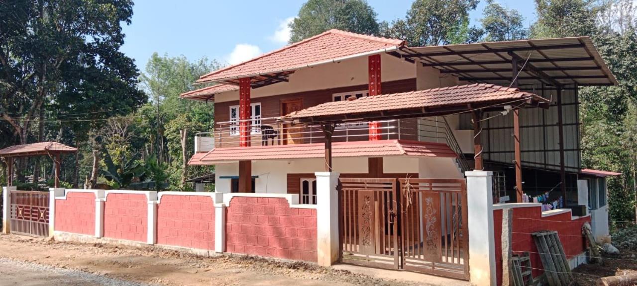 Three-Bedroom House photo 2