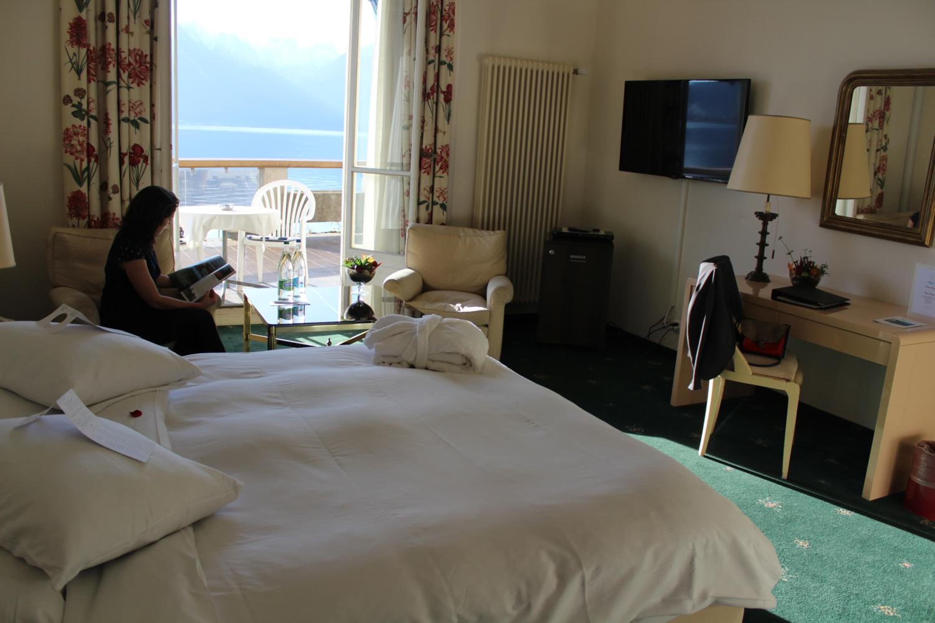 Standard Double Room with Balcony and Lake View - Photo 2