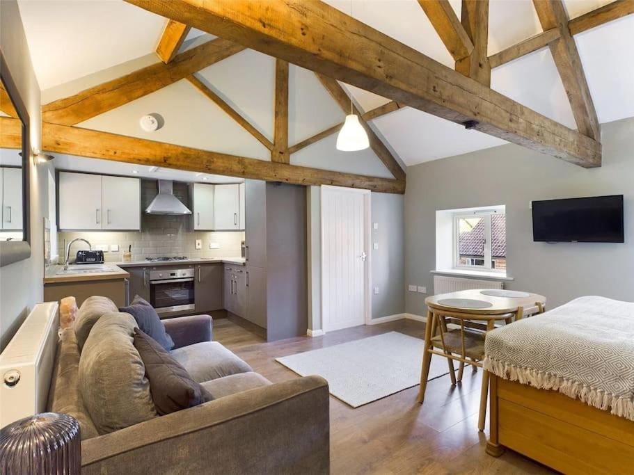 Studio Apartment with King Bed