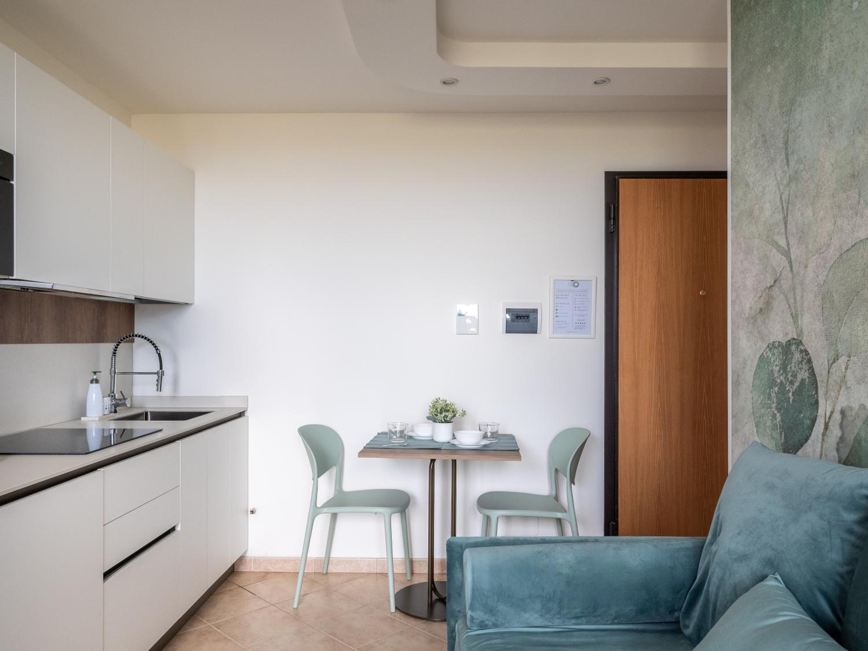 One-Bedroom Apartment photo 3